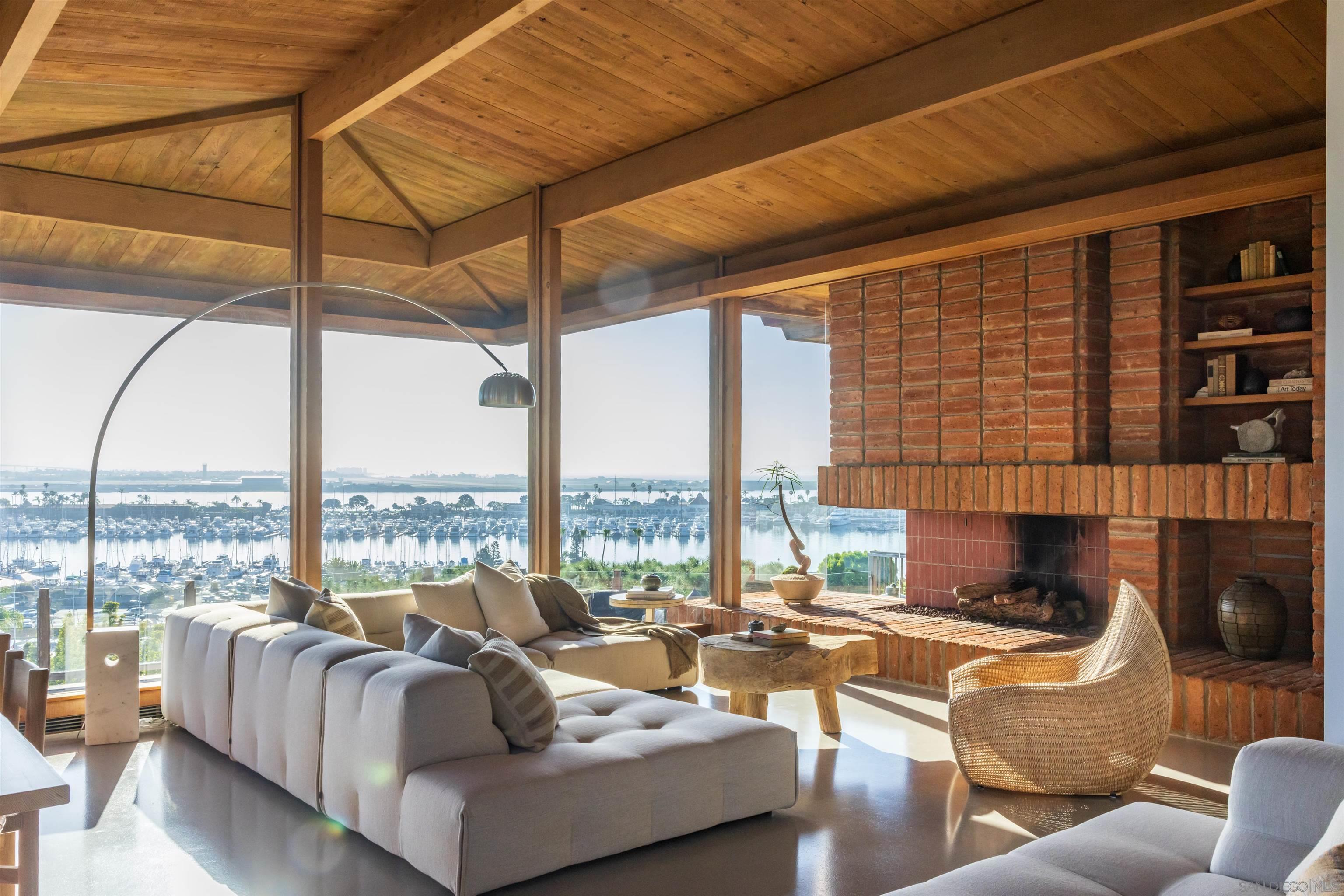 Detail Gallery Image 15 of 29 For 3016  Rogers Street, San Diego,  CA 92106 - 3 Beds | 3/1 Baths