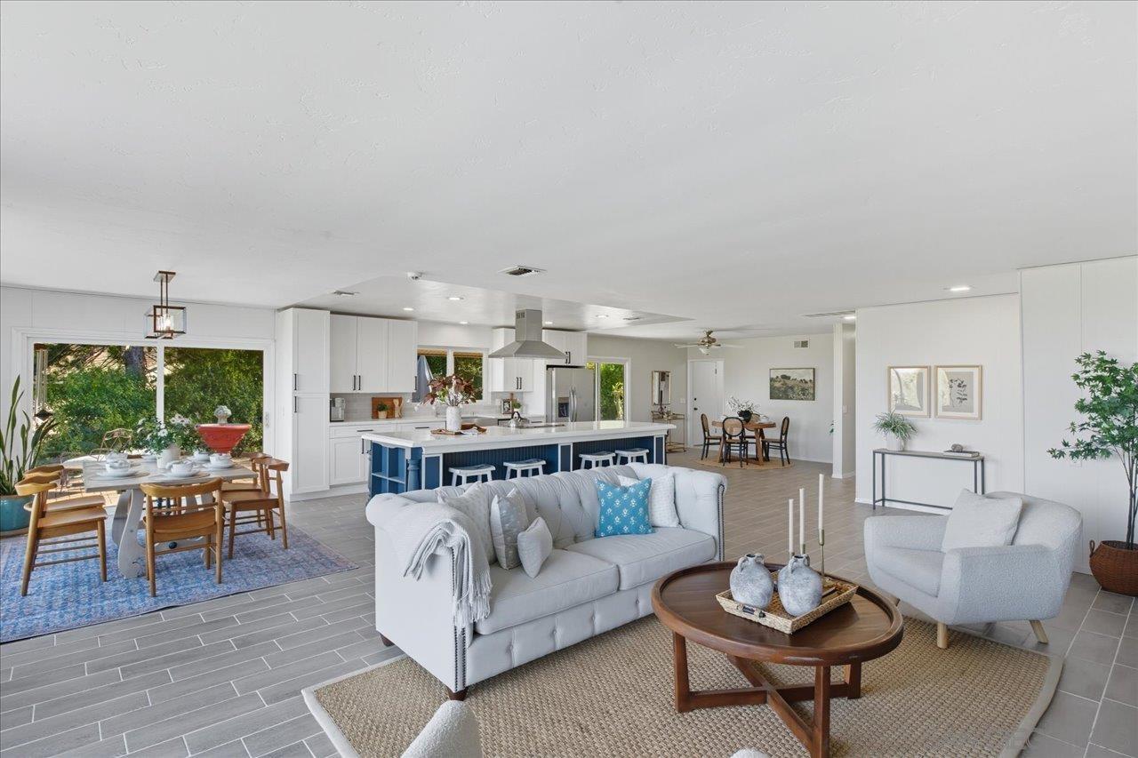 Detail Gallery Image 11 of 49 For 1109  via La Cuesta, Escondido,  CA 92029 - 4 Beds | 2 Baths