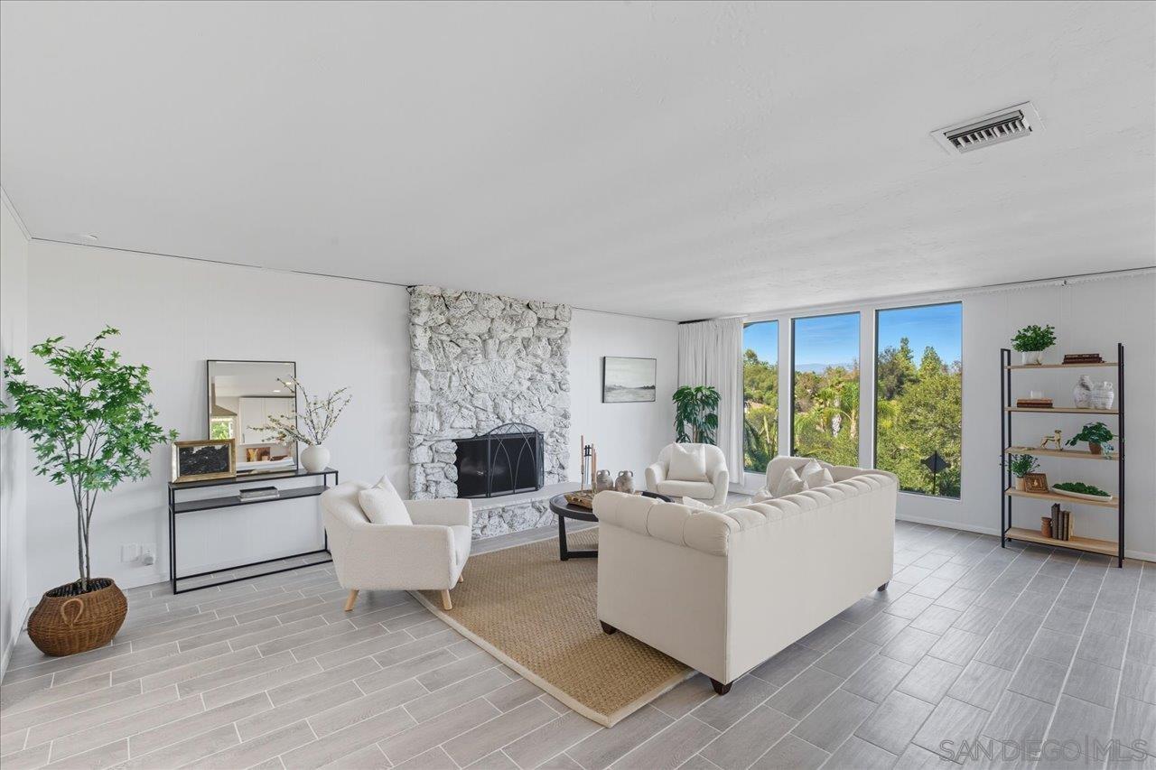 Detail Gallery Image 12 of 49 For 1109  via La Cuesta, Escondido,  CA 92029 - 4 Beds | 2 Baths