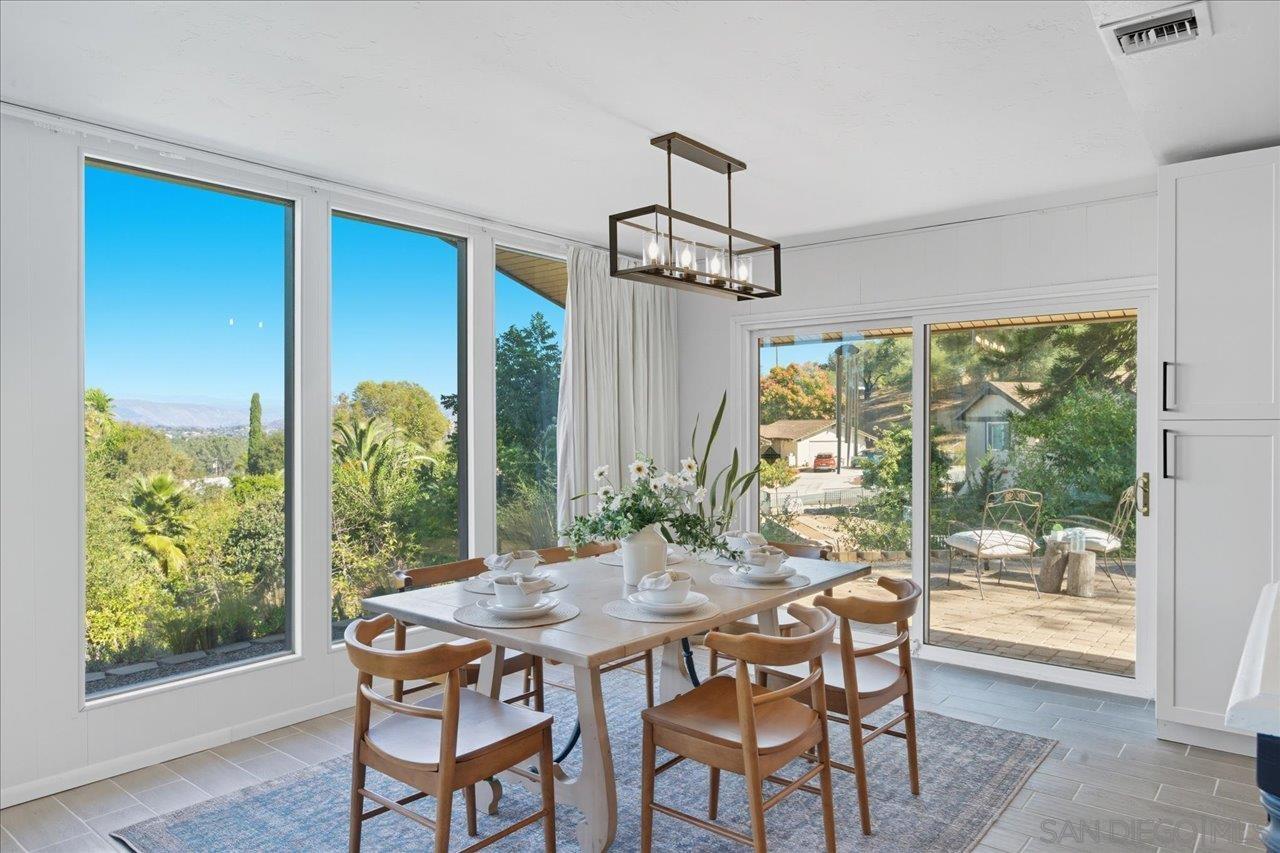 Detail Gallery Image 13 of 49 For 1109  via La Cuesta, Escondido,  CA 92029 - 4 Beds | 2 Baths