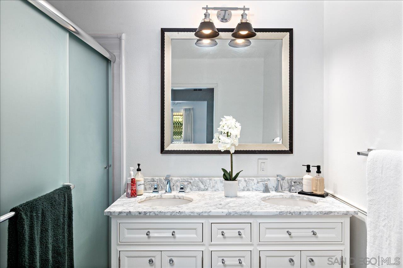 Detail Gallery Image 23 of 49 For 1109  via La Cuesta, Escondido,  CA 92029 - 4 Beds | 2 Baths