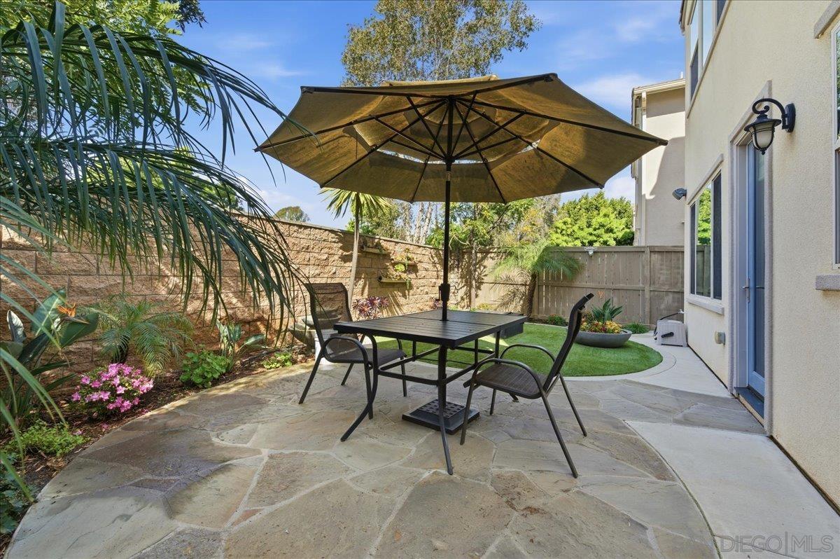 Detail Gallery Image 14 of 27 For 2076  Blue Oak Lane, Vista,  CA 92084 - 3 Beds | 2/1 Baths