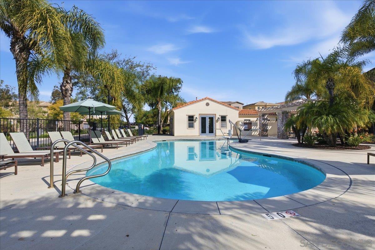 Detail Gallery Image 27 of 27 For 2076  Blue Oak Lane, Vista,  CA 92084 - 3 Beds | 2/1 Baths