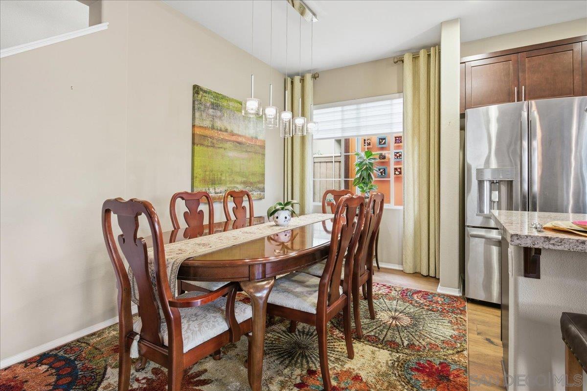 Detail Gallery Image 6 of 27 For 2076  Blue Oak Lane, Vista,  CA 92084 - 3 Beds | 2/1 Baths