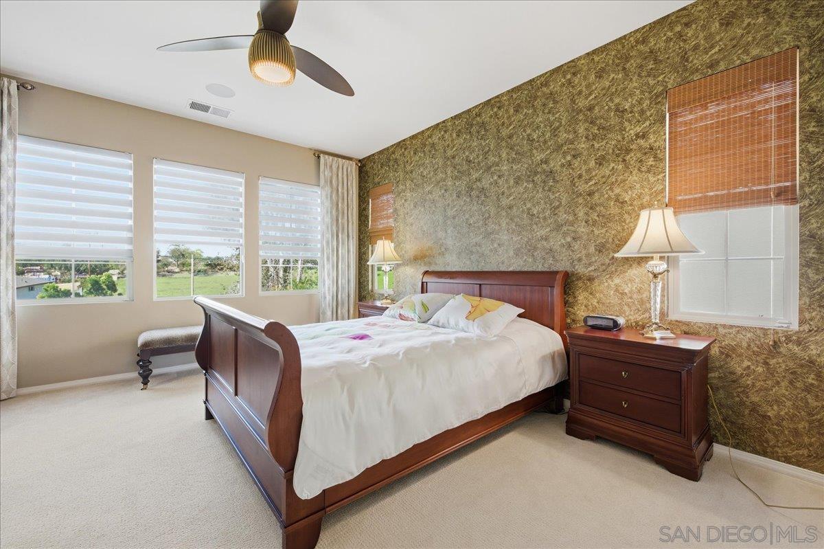 Detail Gallery Image 10 of 27 For 2076  Blue Oak Lane, Vista,  CA 92084 - 3 Beds | 2/1 Baths