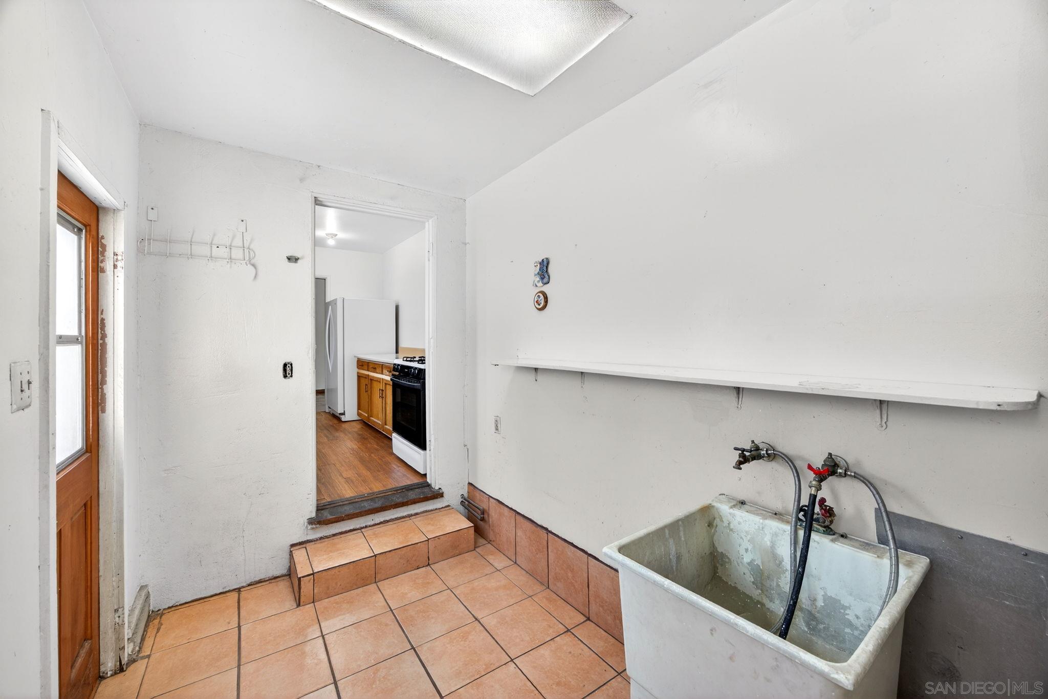 Detail Gallery Image 12 of 45 For 3451  Fairway Dr, La Mesa,  CA 91941 - 3 Beds | 2 Baths