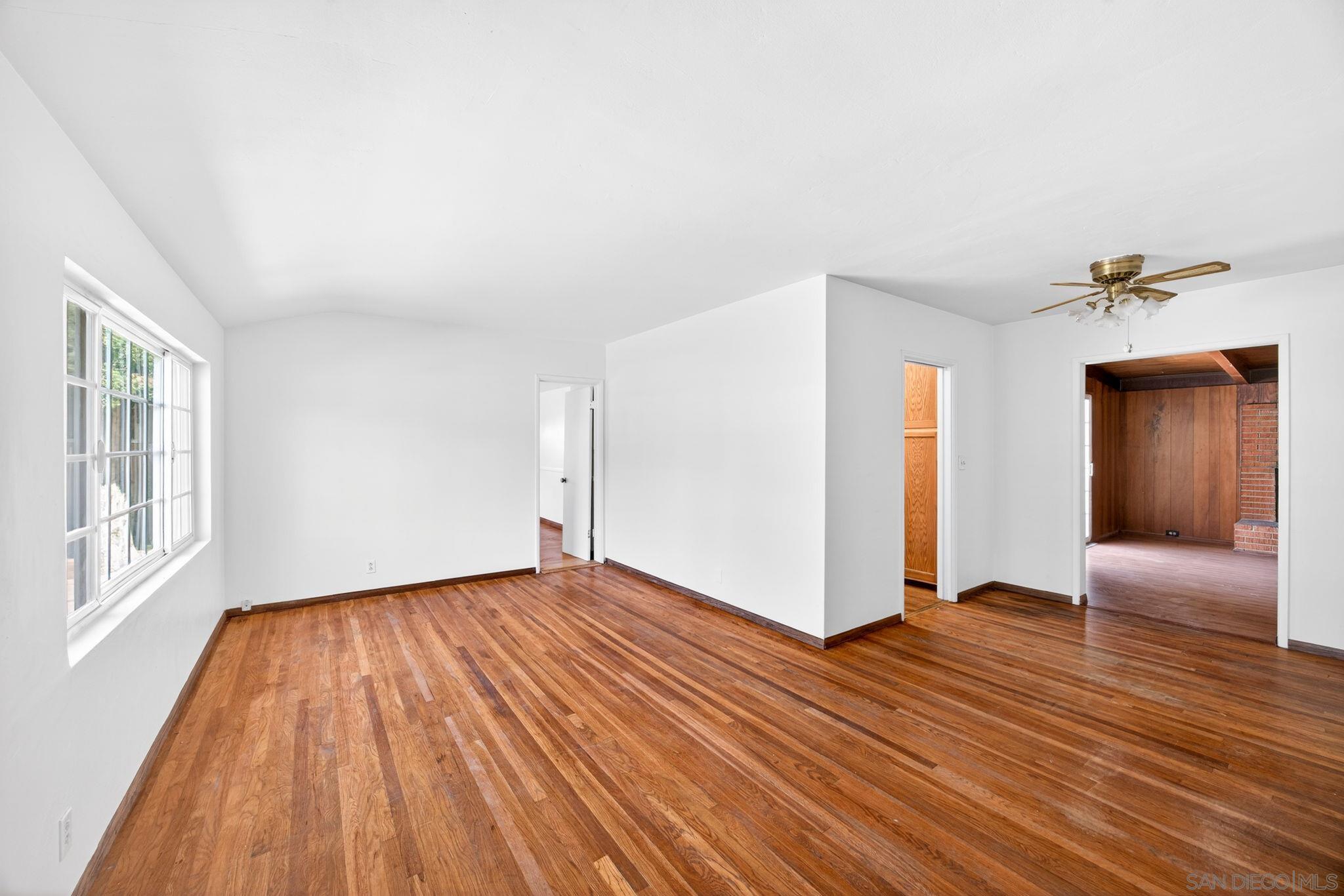 Detail Gallery Image 3 of 45 For 3451  Fairway Dr, La Mesa,  CA 91941 - 3 Beds | 2 Baths