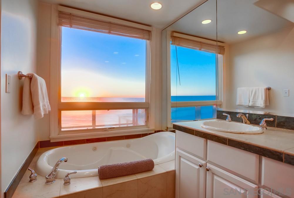 Detail Gallery Image 21 of 44 For 510  Neptune, Encinitas,  CA 92024 - 4 Beds | 3 Baths