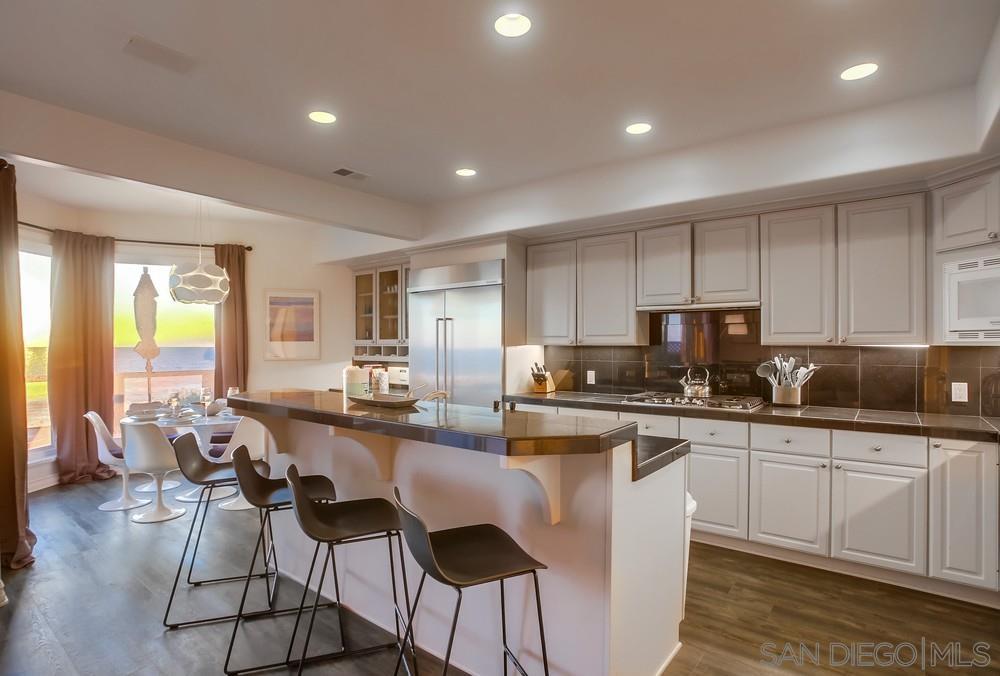 Detail Gallery Image 7 of 44 For 510  Neptune, Encinitas,  CA 92024 - 4 Beds | 3 Baths