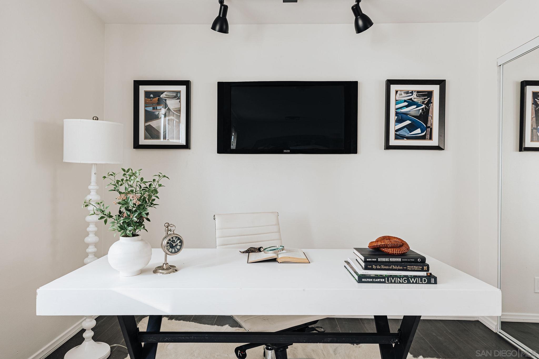 Detail Gallery Image 29 of 50 For 4652  Don Lorenzo Dr  a,  Los Angeles,  CA 90008 - 3 Beds | 3 Baths