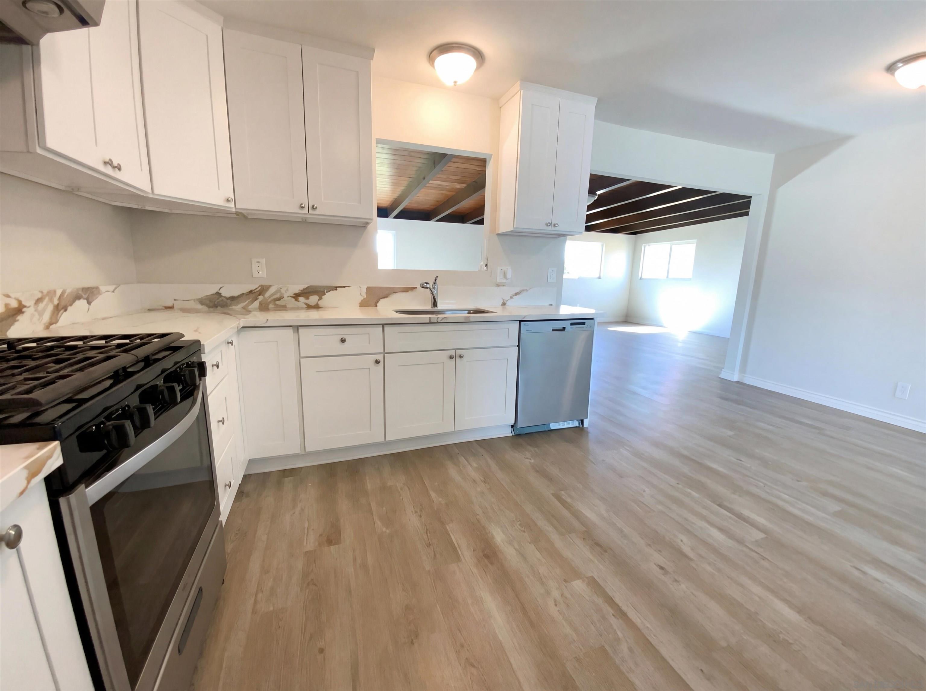 Detail Gallery Image 11 of 16 For 1268  Helix Ave, Chula Vista,  CA 91911 - 3 Beds | 1/1 Baths