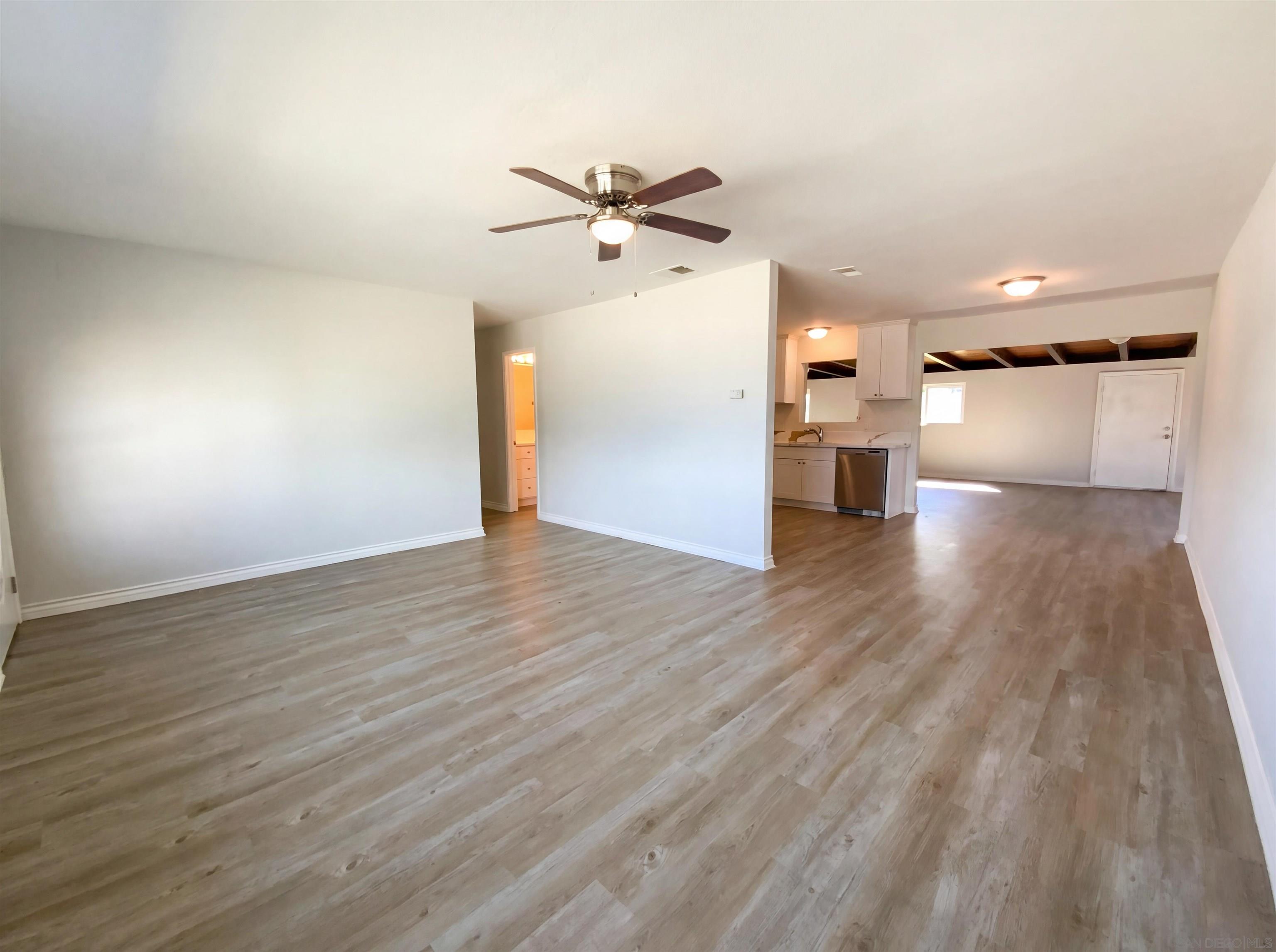 Detail Gallery Image 3 of 16 For 1268  Helix Ave, Chula Vista,  CA 91911 - 3 Beds | 1/1 Baths