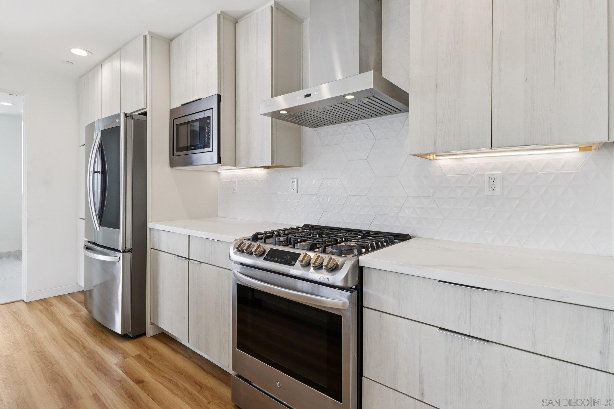 Detail Gallery Image 13 of 56 For 1166  Holly Ave  #1,  Imperial Beach,  CA 91932 - 4 Beds | 2/1 Baths