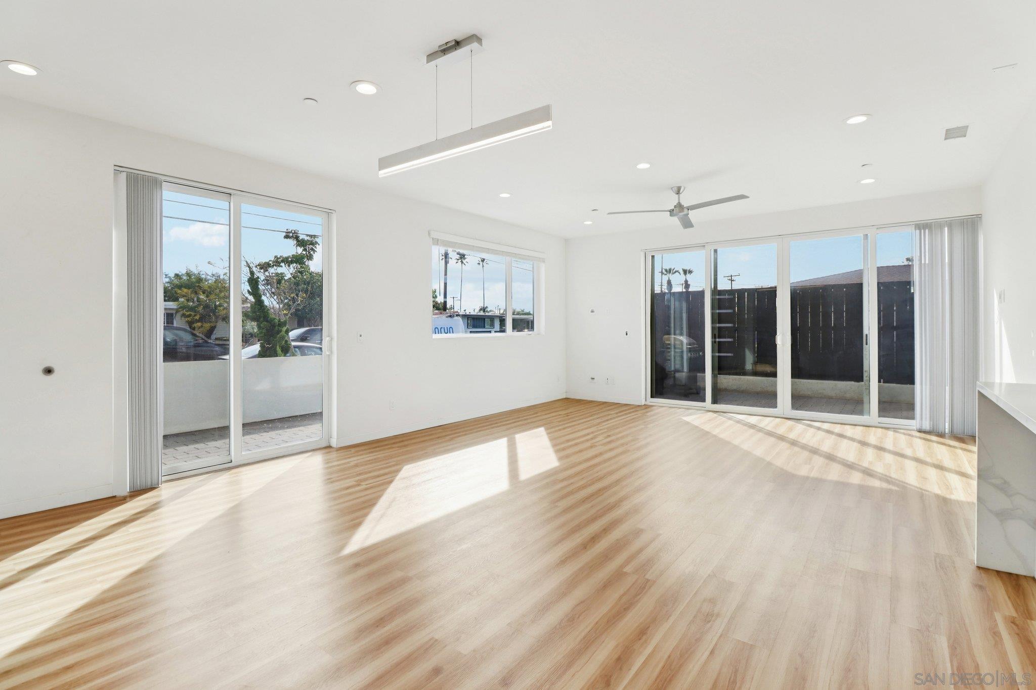 Detail Gallery Image 17 of 56 For 1166  Holly Ave  #1,  Imperial Beach,  CA 91932 - 4 Beds | 2/1 Baths