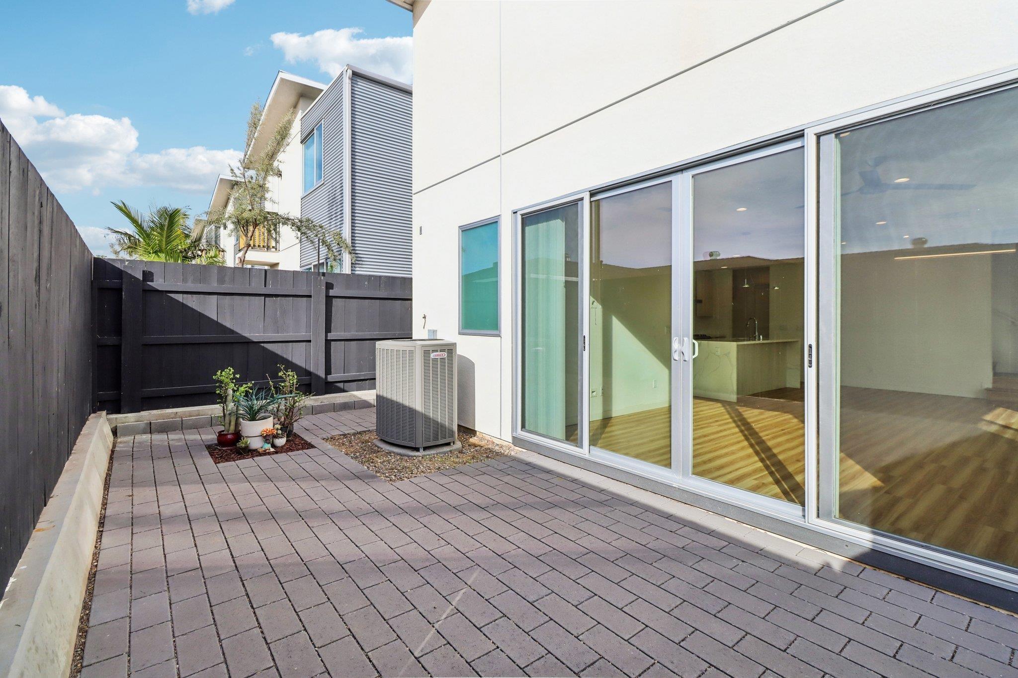 Detail Gallery Image 18 of 56 For 1166  Holly Ave  #1,  Imperial Beach,  CA 91932 - 4 Beds | 2/1 Baths