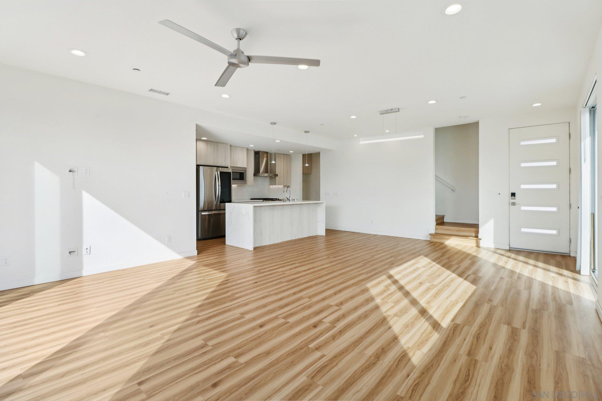 Detail Gallery Image 25 of 56 For 1166  Holly Ave  #1,  Imperial Beach,  CA 91932 - 4 Beds | 2/1 Baths