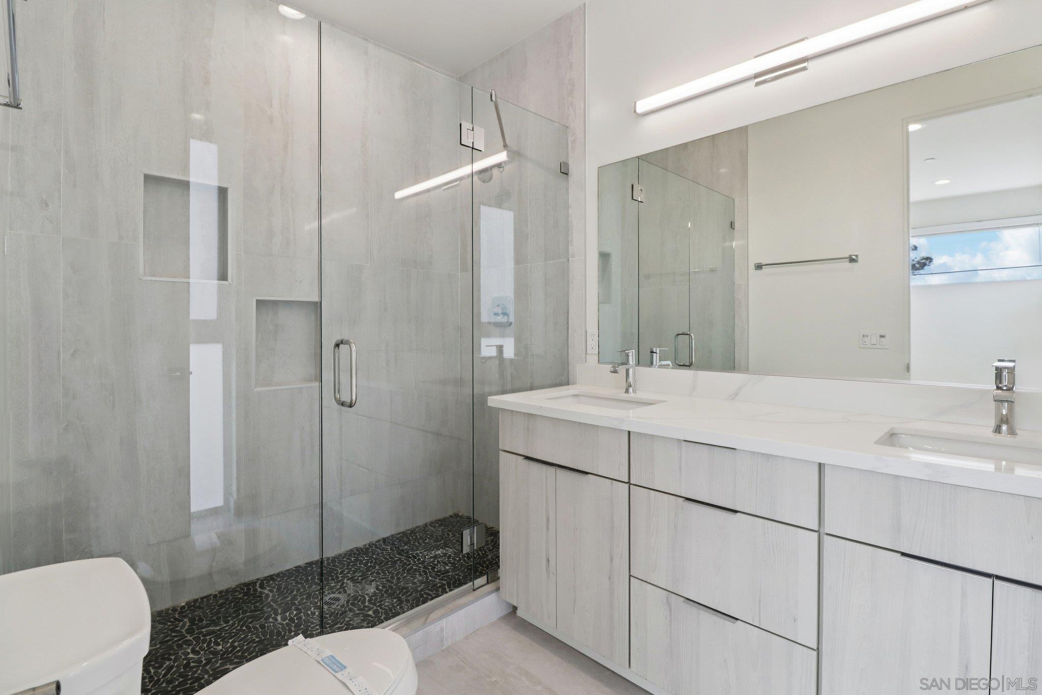 Detail Gallery Image 28 of 56 For 1166  Holly Ave  #1,  Imperial Beach,  CA 91932 - 4 Beds | 2/1 Baths
