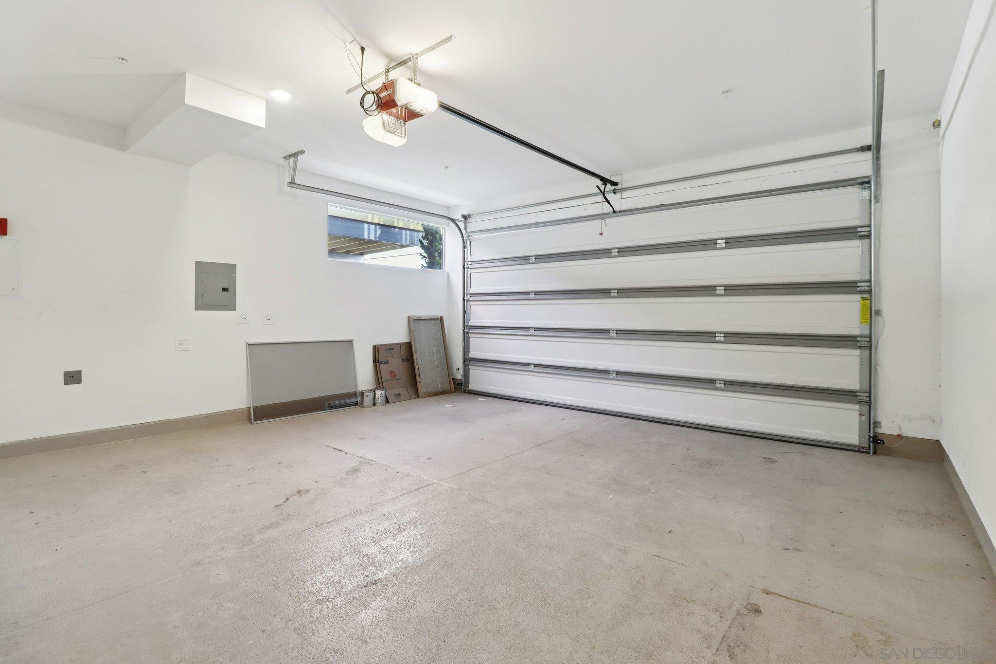 Detail Gallery Image 42 of 56 For 1166  Holly Ave  #1,  Imperial Beach,  CA 91932 - 4 Beds | 2/1 Baths