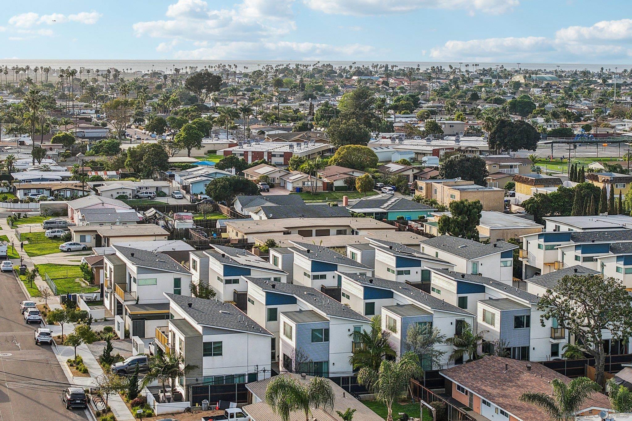 Detail Gallery Image 47 of 56 For 1166  Holly Ave  #1,  Imperial Beach,  CA 91932 - 4 Beds | 2/1 Baths
