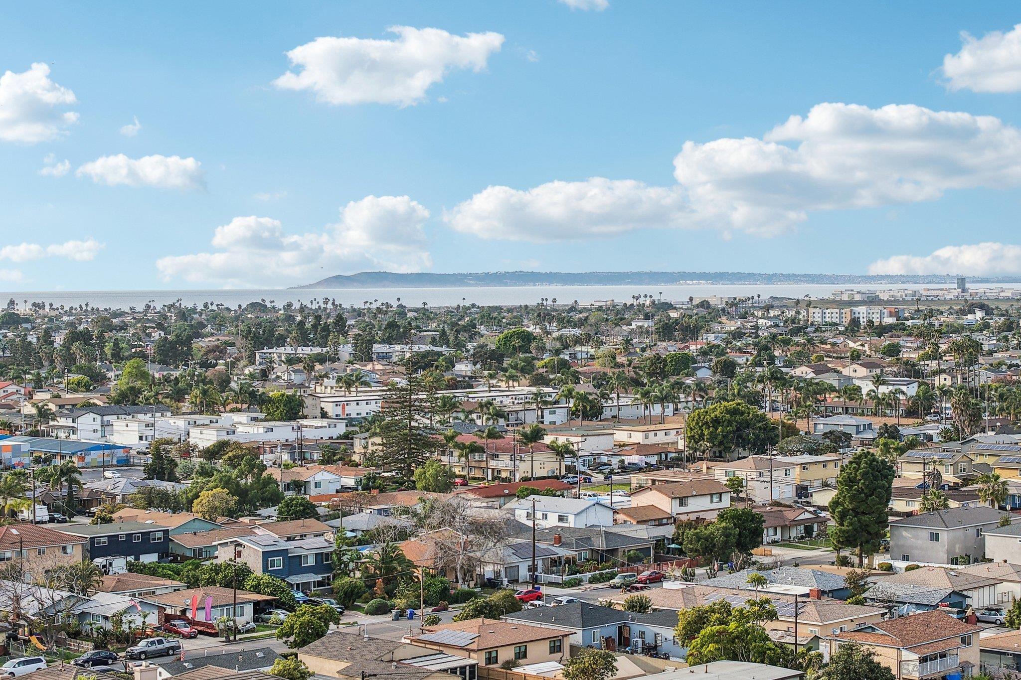 Detail Gallery Image 53 of 56 For 1166  Holly Ave  #1,  Imperial Beach,  CA 91932 - 4 Beds | 2/1 Baths