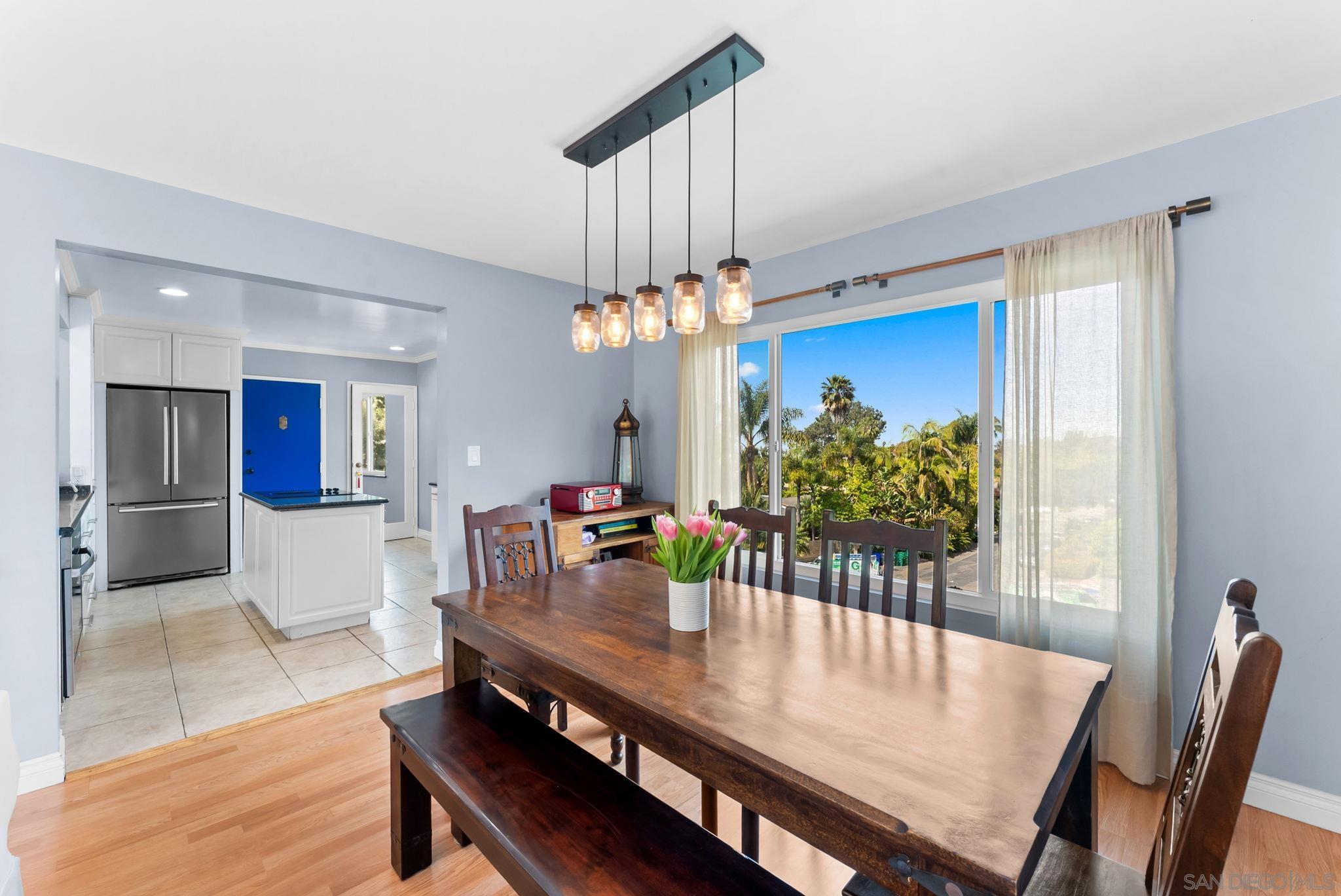 Detail Gallery Image 10 of 35 For 2360  Torrey Pines Rd  #28,  La Jolla,  CA 92037 - 3 Beds | 2 Baths