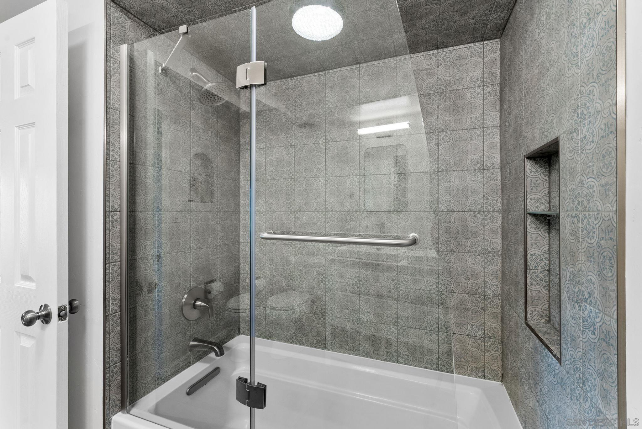 Detail Gallery Image 24 of 35 For 2360  Torrey Pines Rd  #28,  La Jolla,  CA 92037 - 3 Beds | 2 Baths