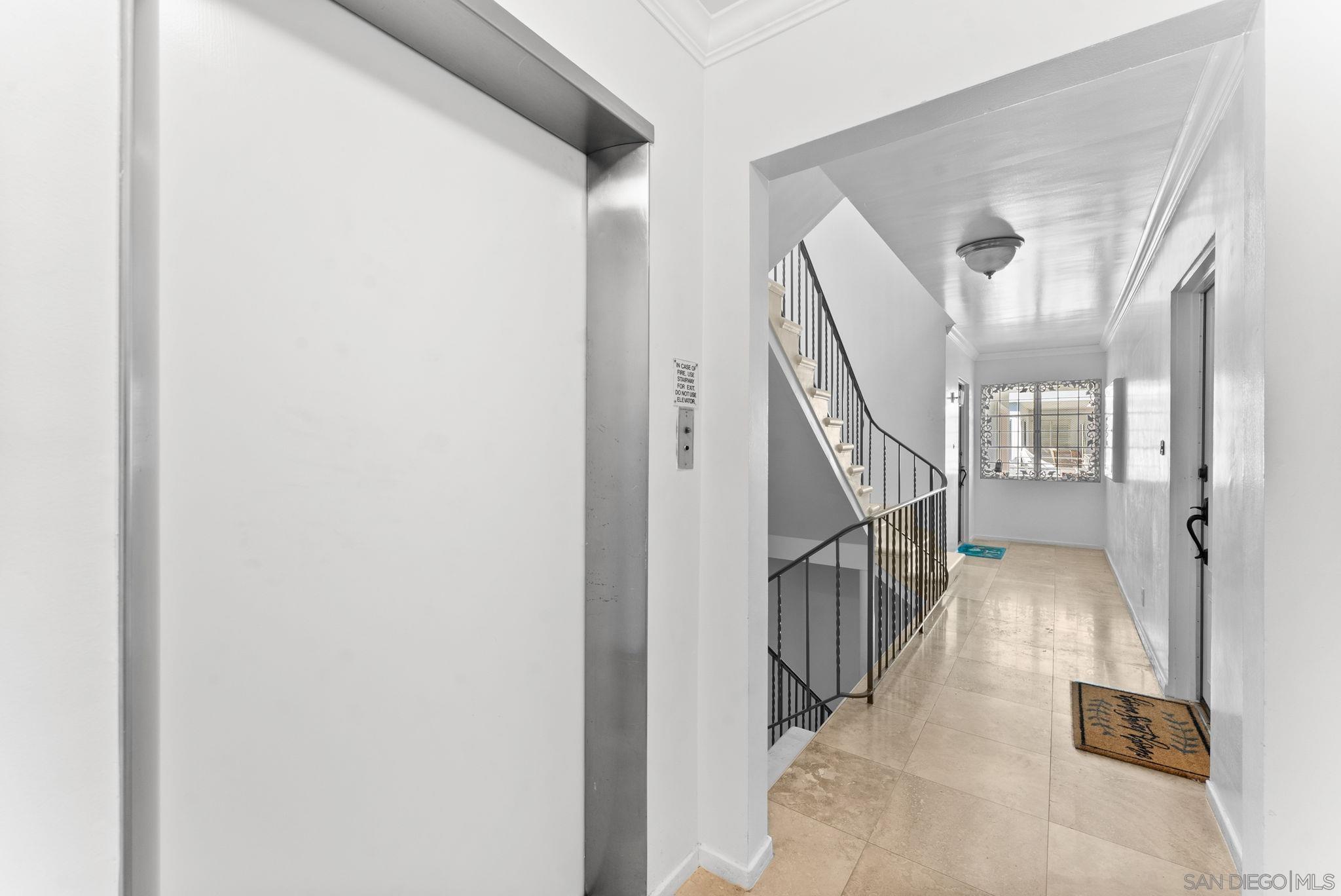 Detail Gallery Image 4 of 35 For 2360  Torrey Pines Rd  #28,  La Jolla,  CA 92037 - 3 Beds | 2 Baths