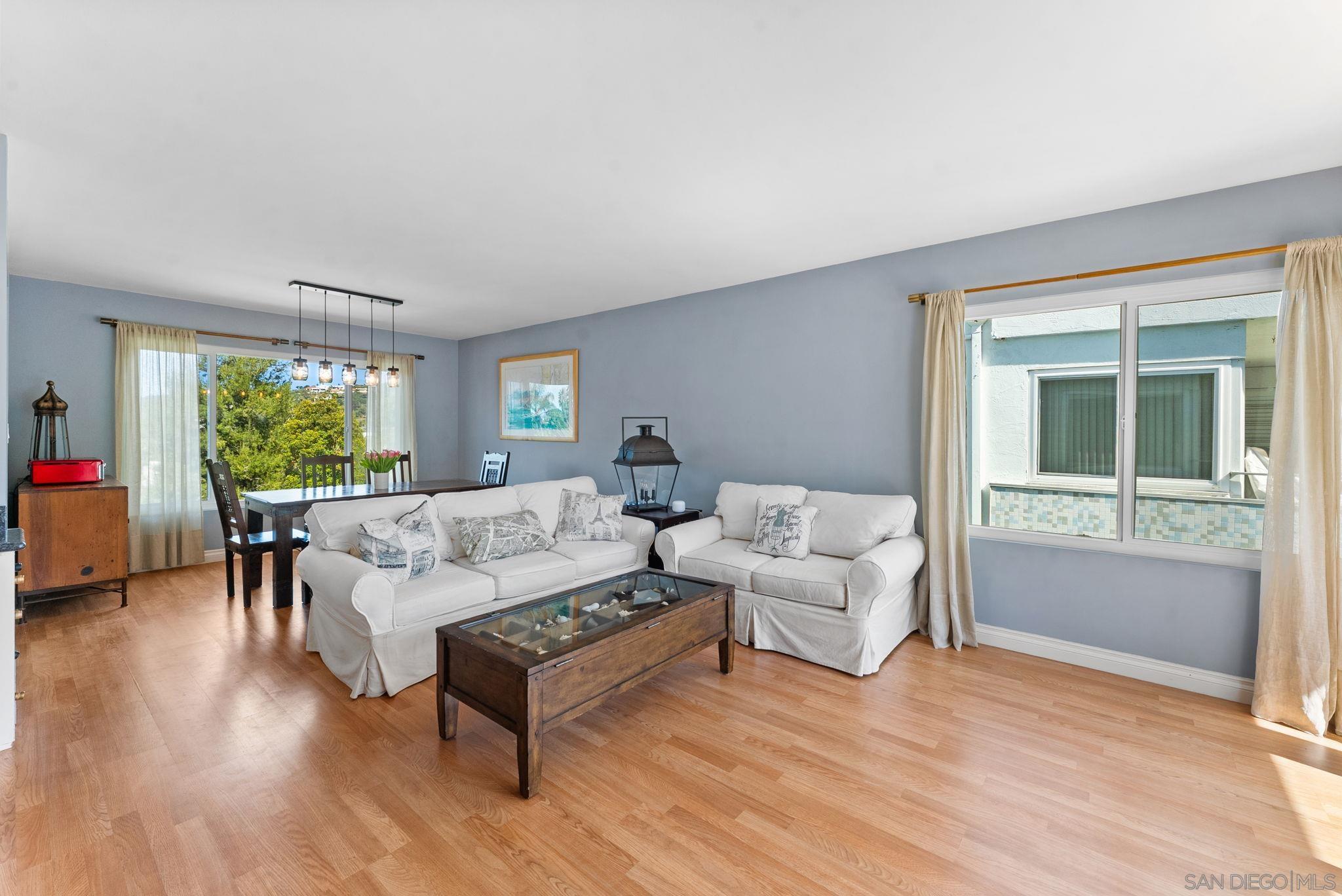 Detail Gallery Image 6 of 35 For 2360  Torrey Pines Rd  #28,  La Jolla,  CA 92037 - 3 Beds | 2 Baths