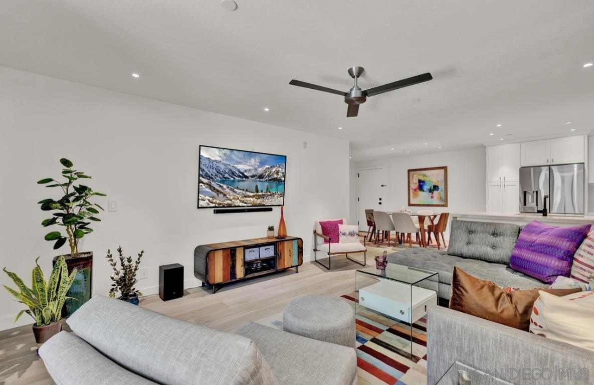 Detail Gallery Image 2 of 58 For 750  State St  205, San Diego,  CA 92101 - 2 Beds | 2 Baths