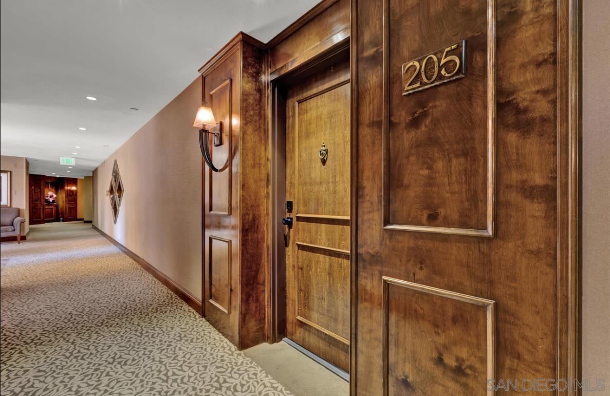 Detail Gallery Image 3 of 58 For 750  State St  205, San Diego,  CA 92101 - 2 Beds | 2 Baths