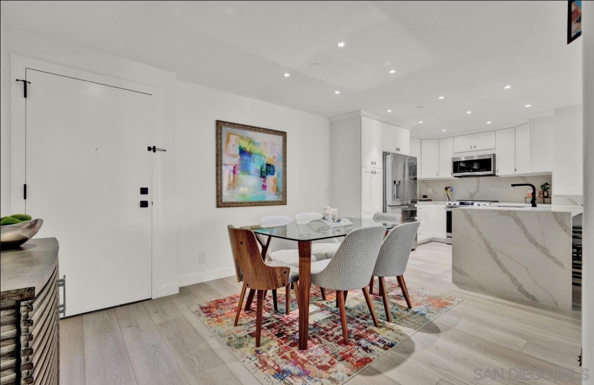 Detail Gallery Image 4 of 58 For 750  State St  205, San Diego,  CA 92101 - 2 Beds | 2 Baths