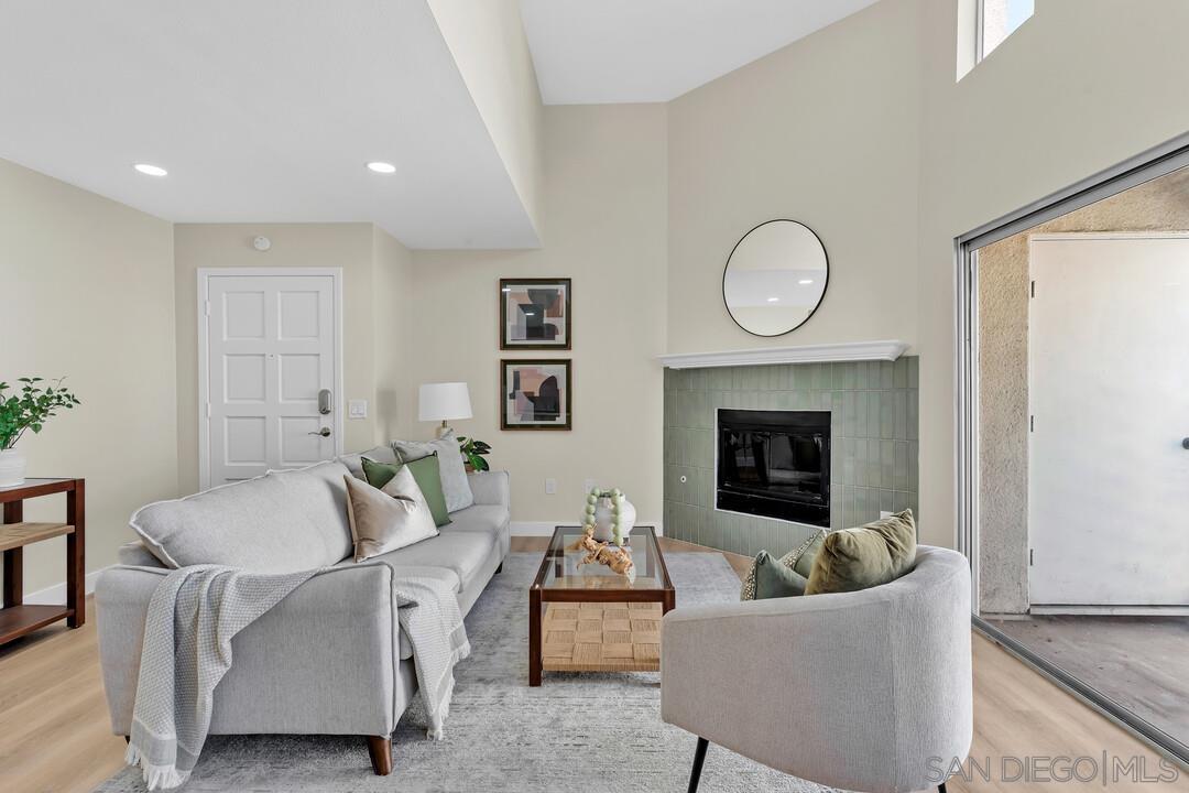 Detail Gallery Image 7 of 33 For 832  13th St  #G,  Imperial Beach,  CA 91932 - 2 Beds | 2 Baths