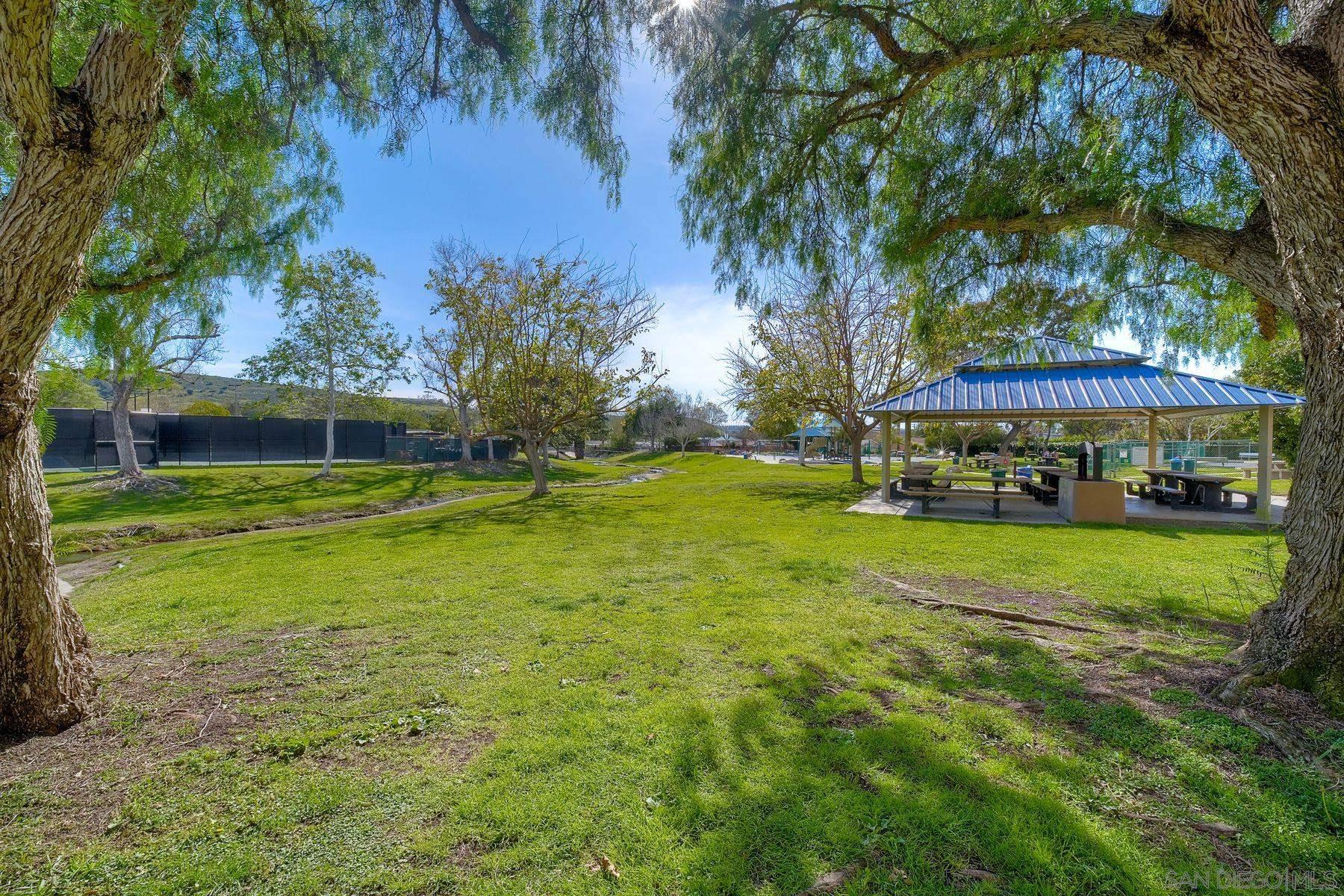 Detail Gallery Image 26 of 29 For 13087  Olympus Cir  #2,  Poway,  CA 92064 - 4 Beds | 3 Baths