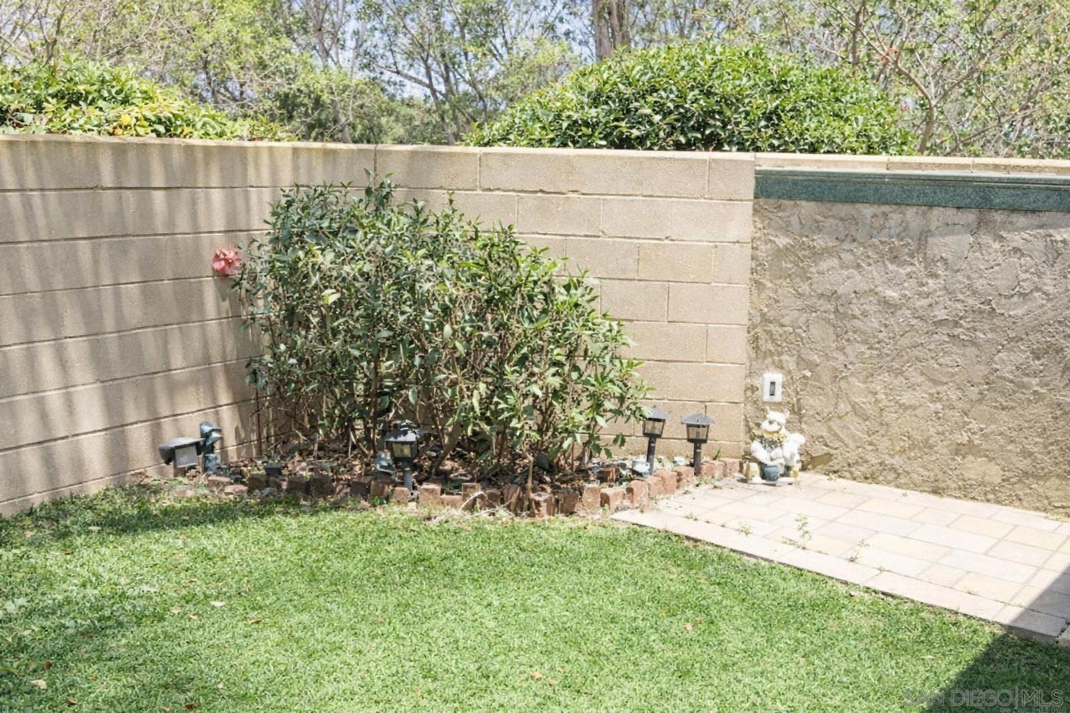 Detail Gallery Image 14 of 15 For 4548 W Point Loma Blvd, San Diego,  CA 92107 - 2 Beds | 1/1 Baths