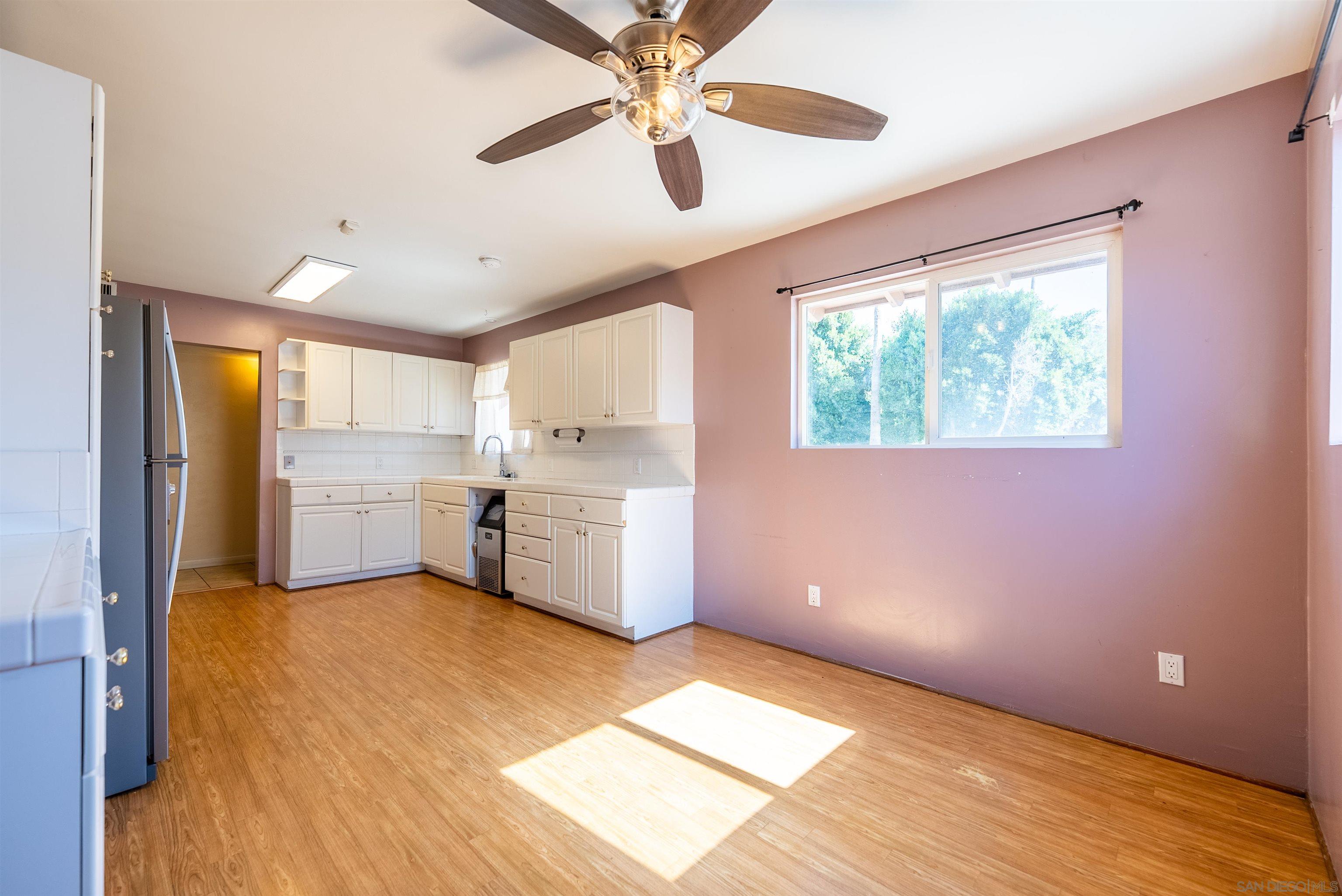 Detail Gallery Image 21 of 36 For 651  Maple, –,  CA 92250 - 6 Beds | 3 Baths