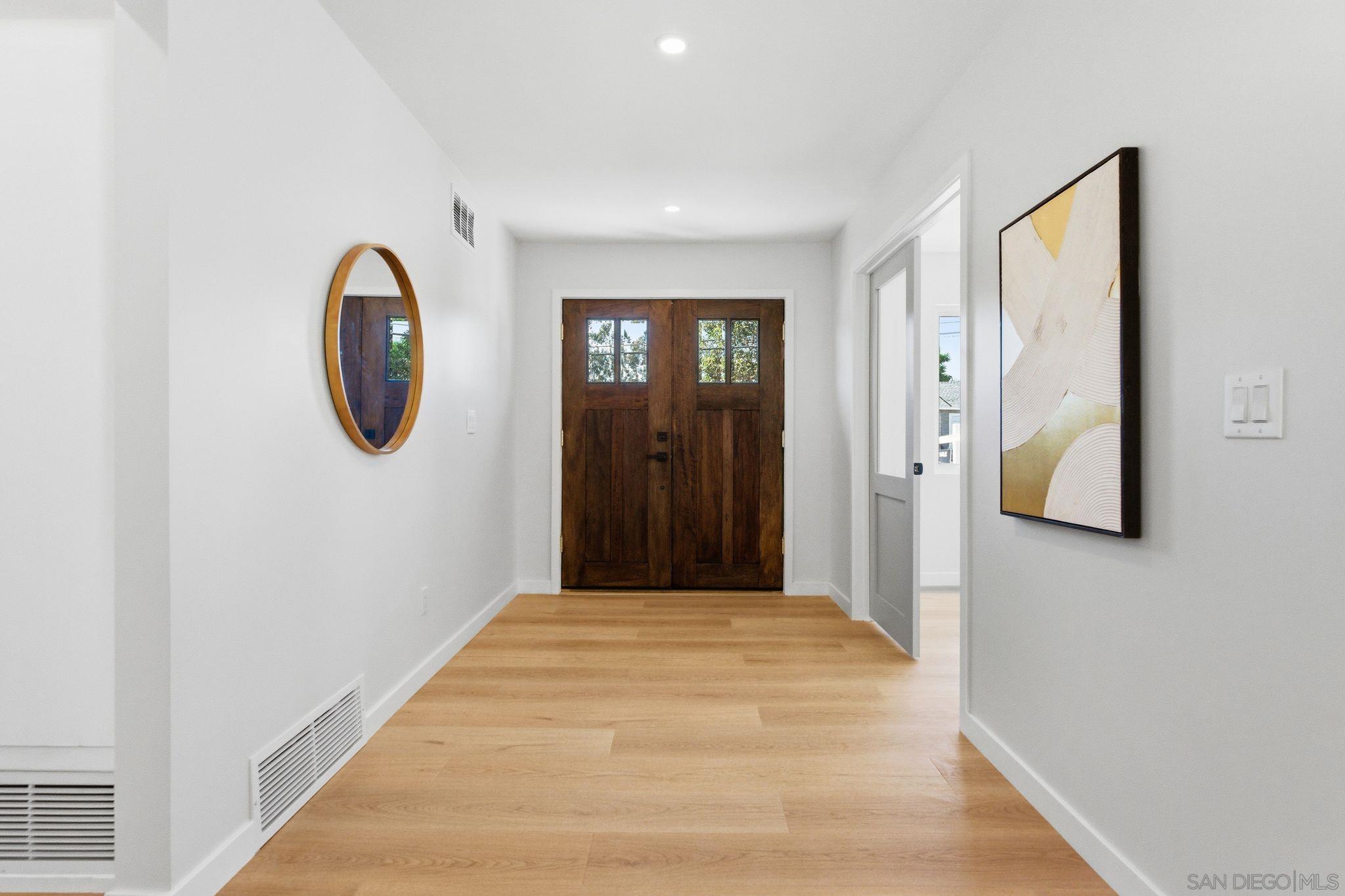 Detail Gallery Image 3 of 36 For 157  Thrasher Way, El Cajon,  CA 92020 - 4 Beds | 2 Baths