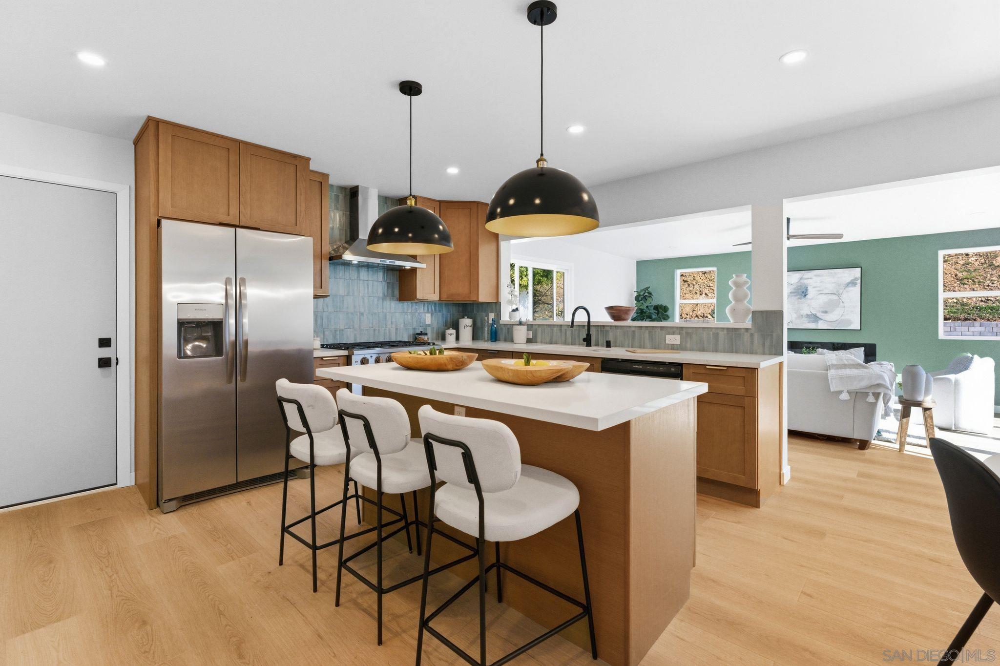 Detail Gallery Image 4 of 36 For 157  Thrasher Way, El Cajon,  CA 92020 - 4 Beds | 2 Baths