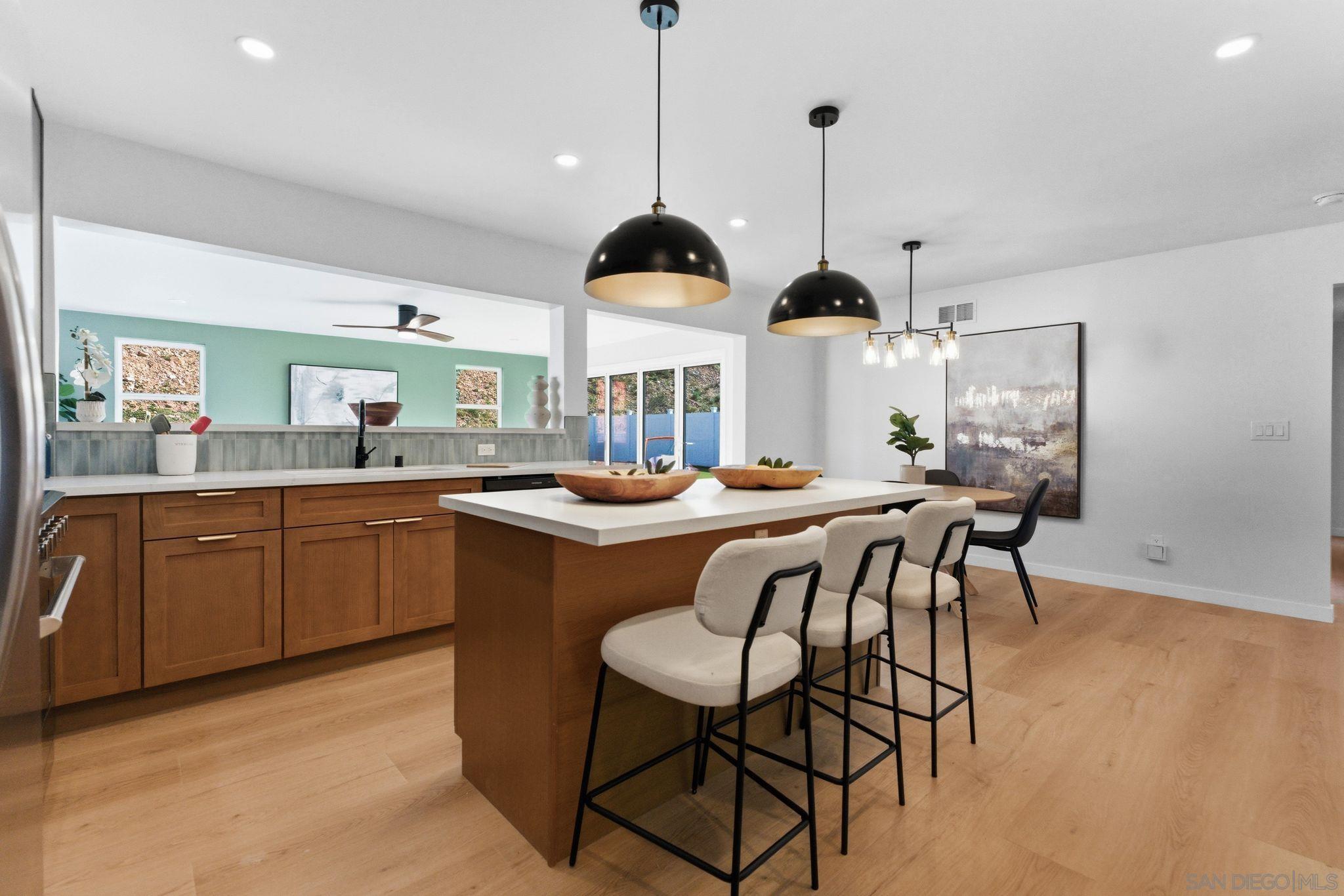 Detail Gallery Image 8 of 36 For 157  Thrasher Way, El Cajon,  CA 92020 - 4 Beds | 2 Baths