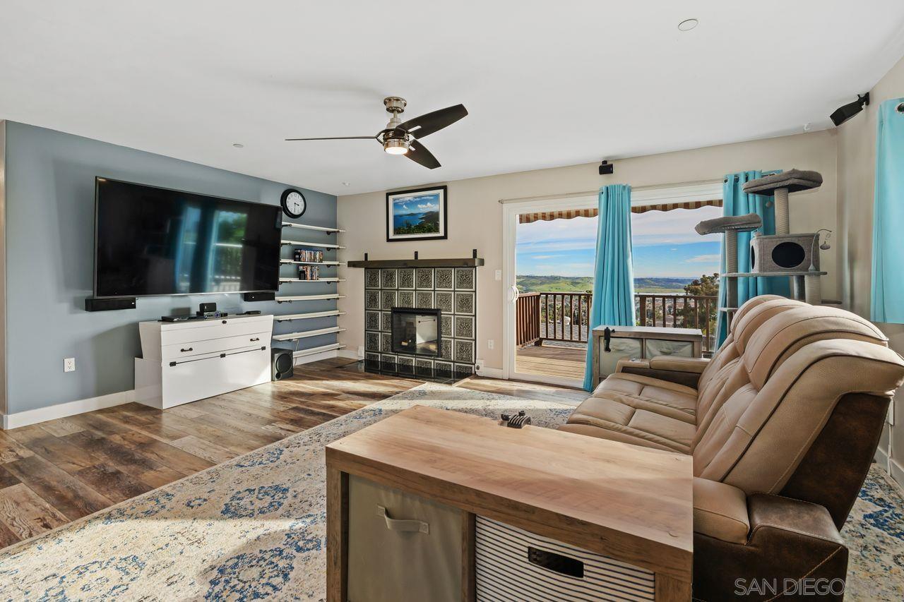 Detail Gallery Image 6 of 32 For 9545  Chestnut St, Spring Valley,  CA 91977 - 4 Beds | 3 Baths