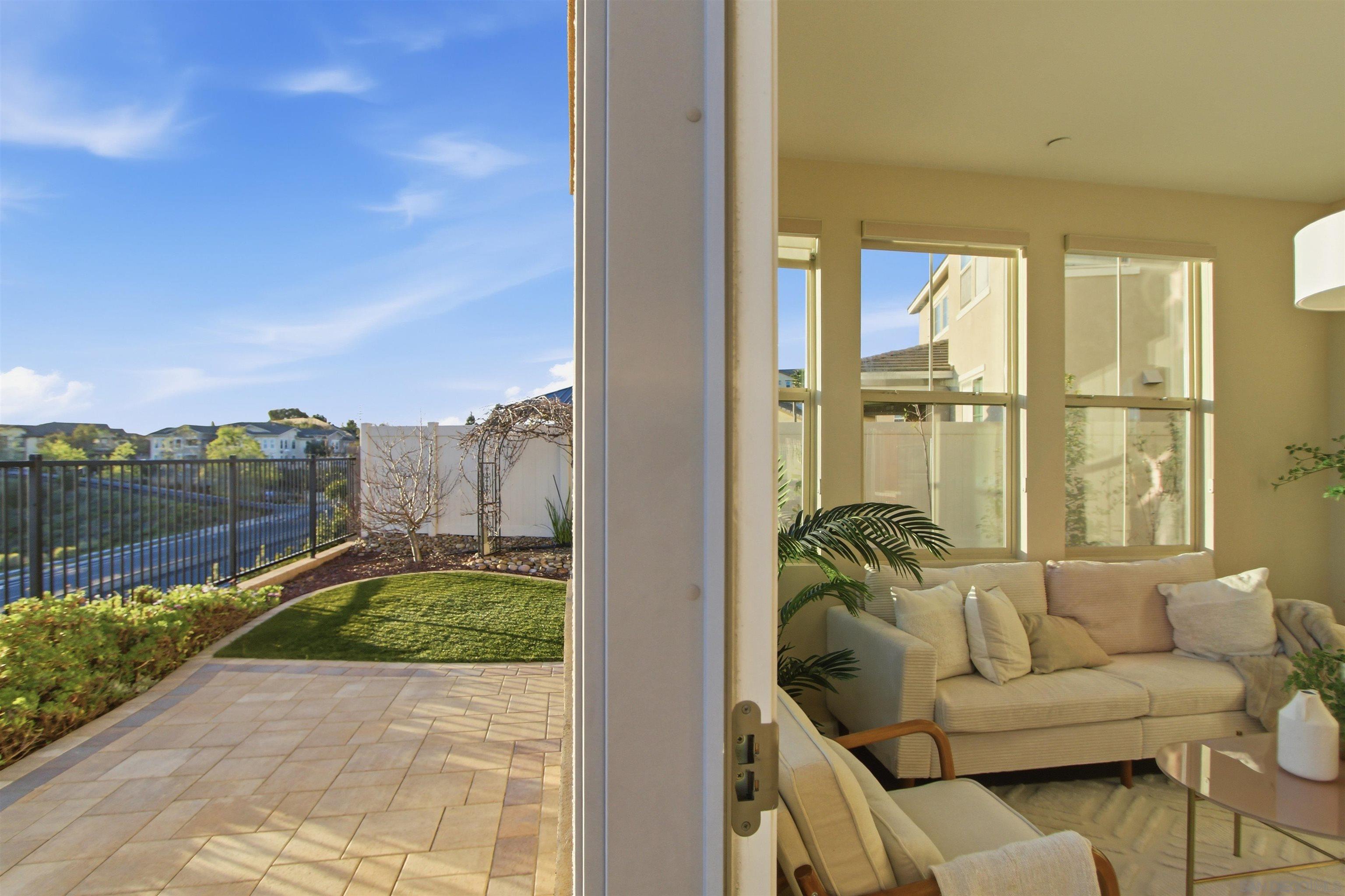 Detail Gallery Image 11 of 44 For 6741  Golden Glen Ln, San Diego,  CA 92126 - 4 Beds | 2/1 Baths