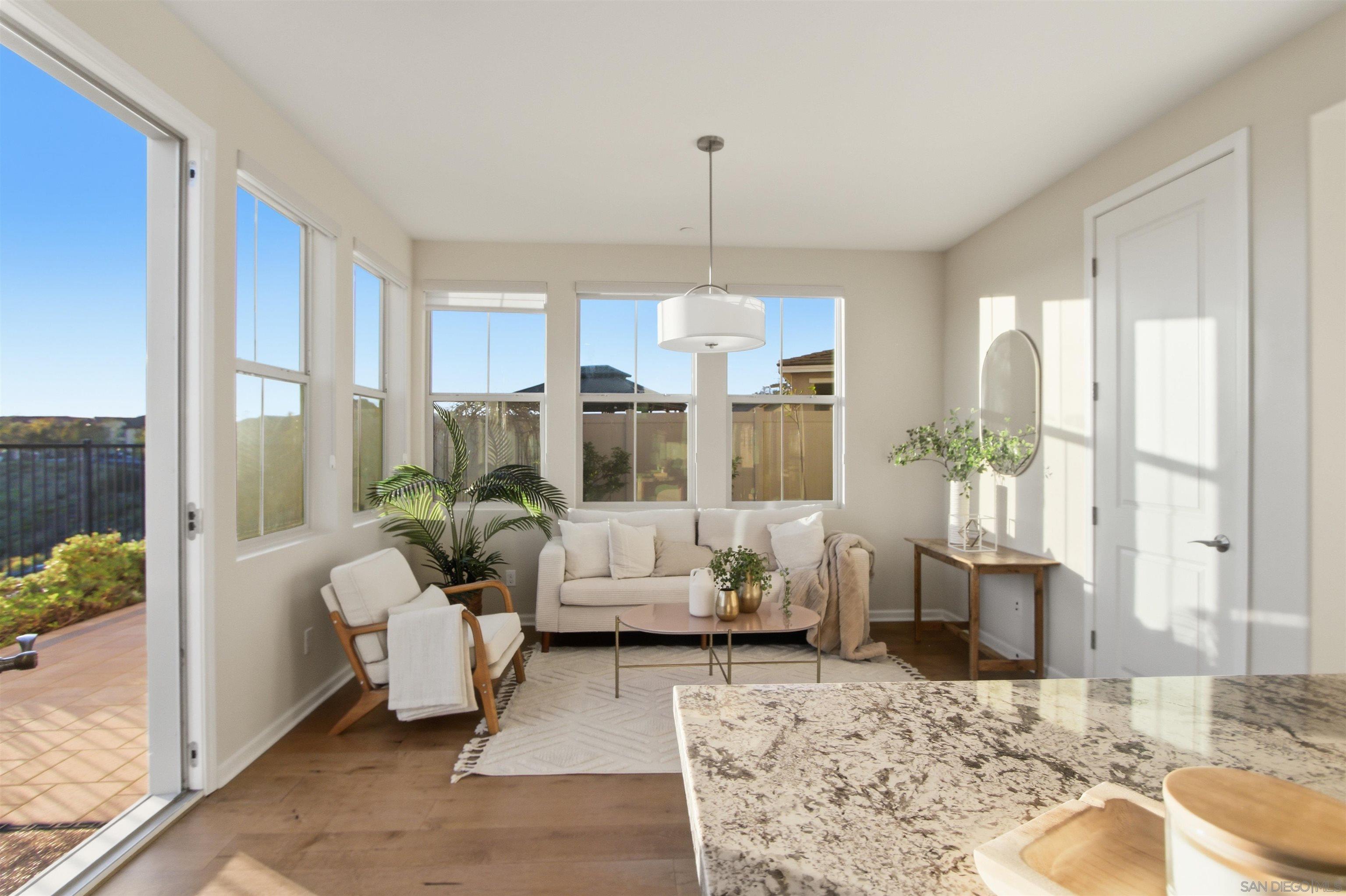 Detail Gallery Image 12 of 44 For 6741  Golden Glen Ln, San Diego,  CA 92126 - 4 Beds | 2/1 Baths