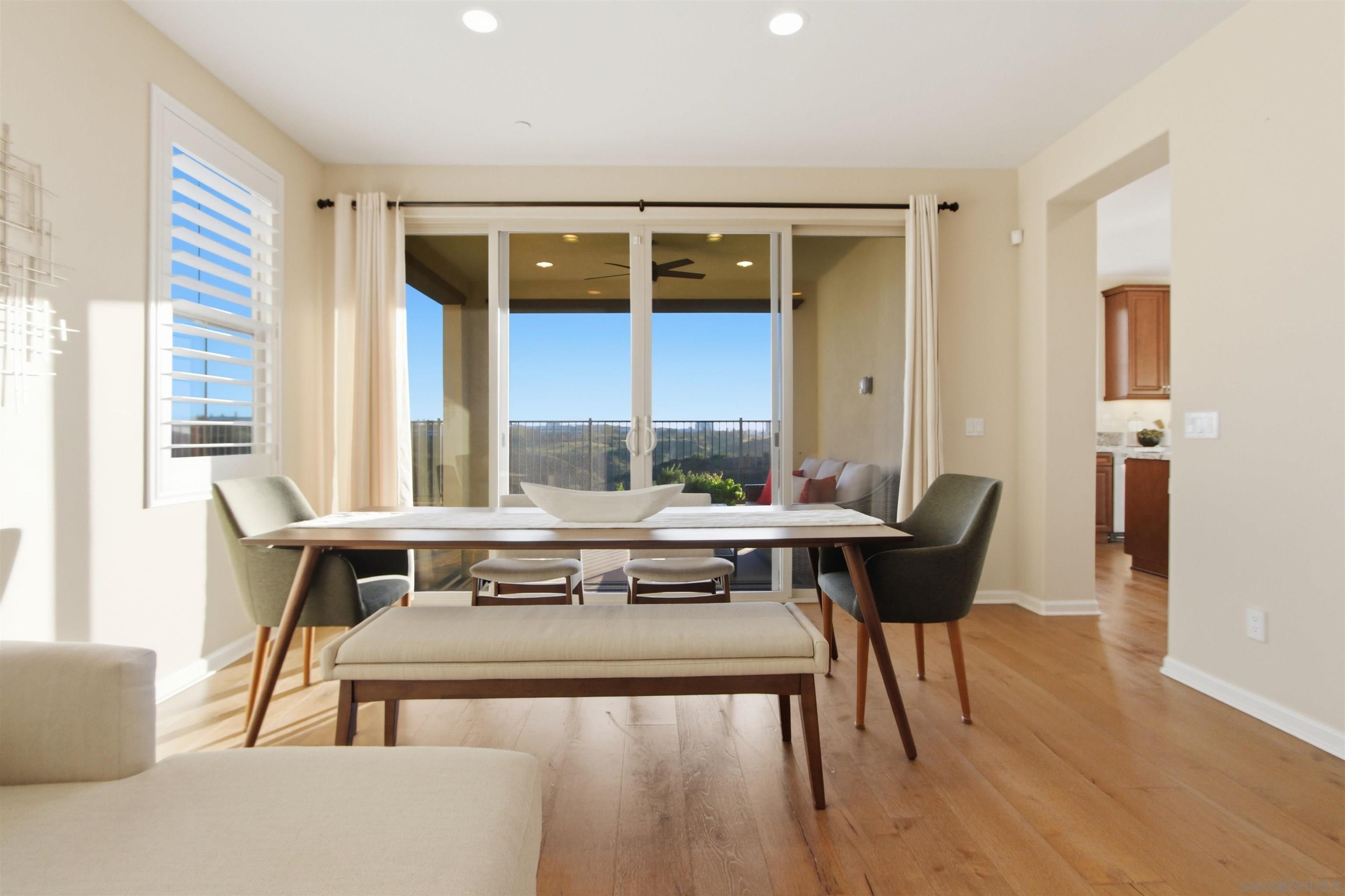 Detail Gallery Image 8 of 44 For 6741  Golden Glen Ln, San Diego,  CA 92126 - 4 Beds | 2/1 Baths