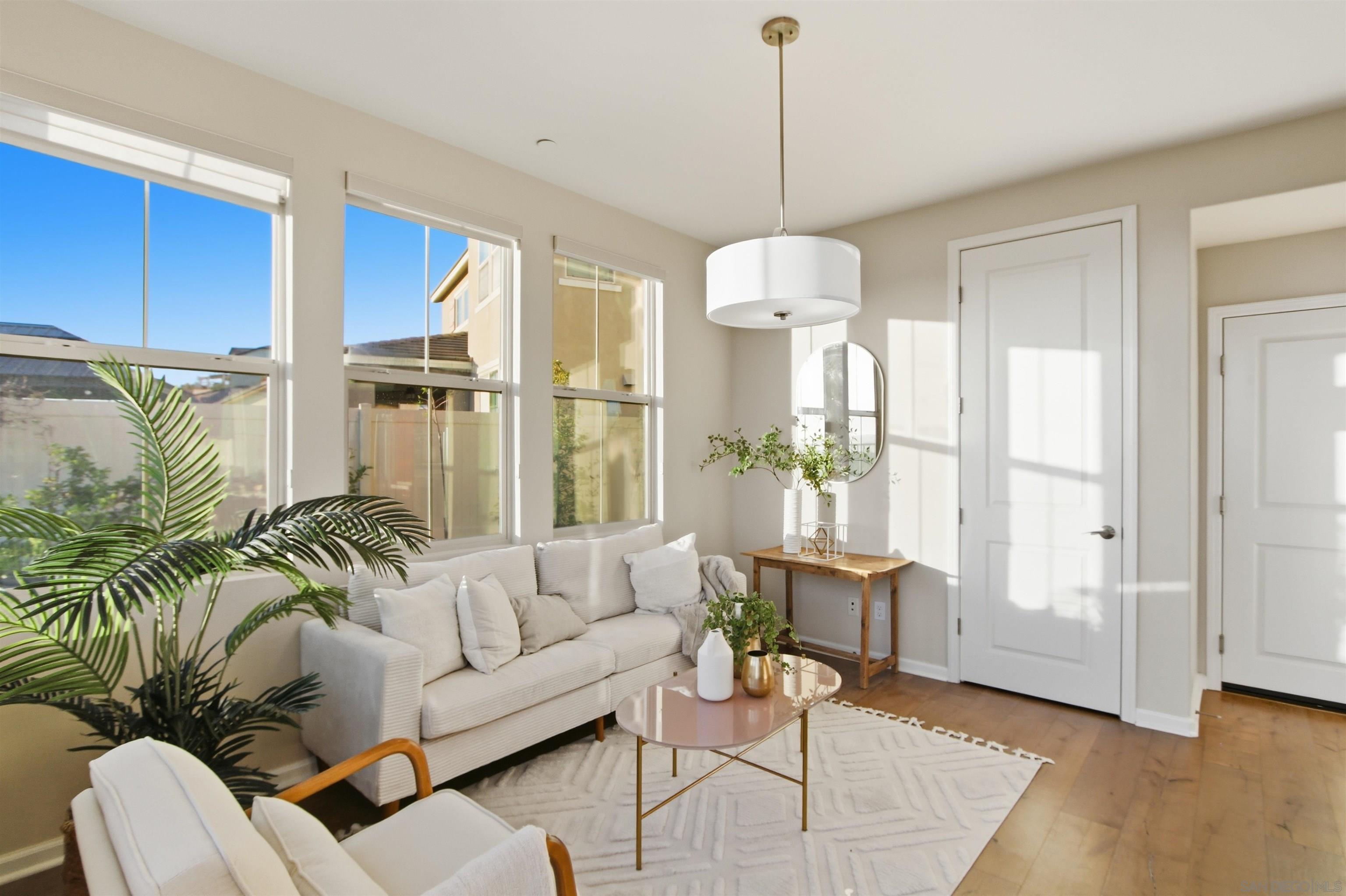 Detail Gallery Image 10 of 44 For 6741  Golden Glen Ln, San Diego,  CA 92126 - 4 Beds | 2/1 Baths