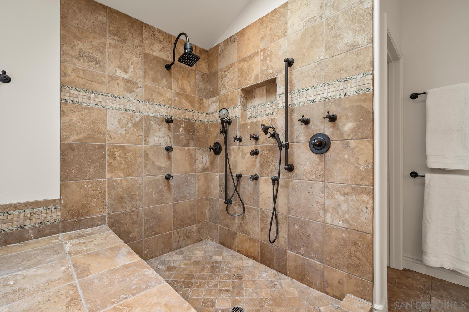 Detail Gallery Image 39 of 63 For 30325  Cove View St, Sun City,  CA 92587 - 4 Beds | 3 Baths