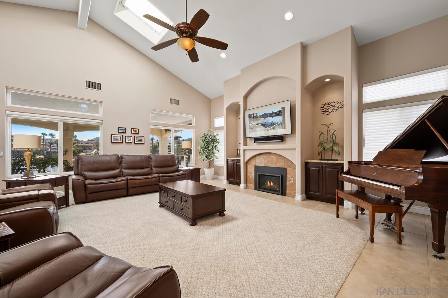 Detail Gallery Image 7 of 63 For 30325  Cove View St, Sun City,  CA 92587 - 4 Beds | 3 Baths