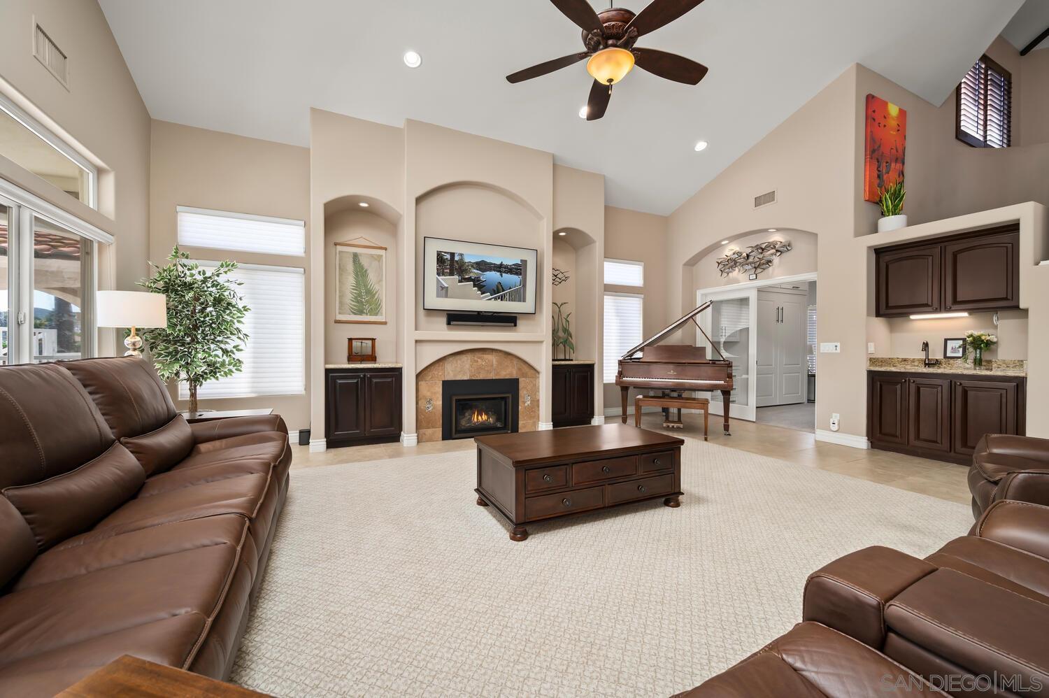 Detail Gallery Image 8 of 63 For 30325  Cove View St, Sun City,  CA 92587 - 4 Beds | 3 Baths