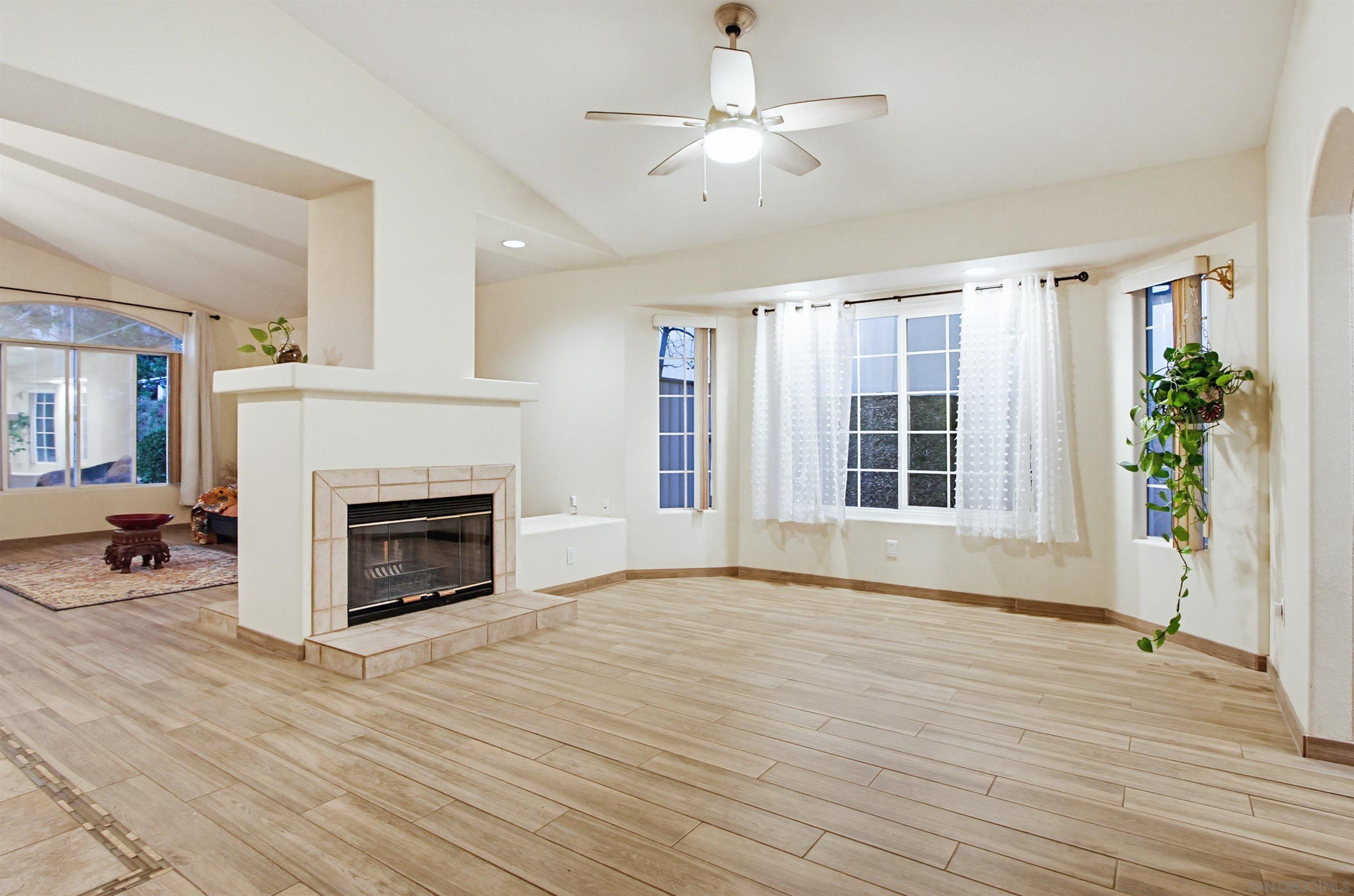 Detail Gallery Image 12 of 35 For 24427  Del Amo Rd, Ramona,  CA 92065 - 5 Beds | 3 Baths