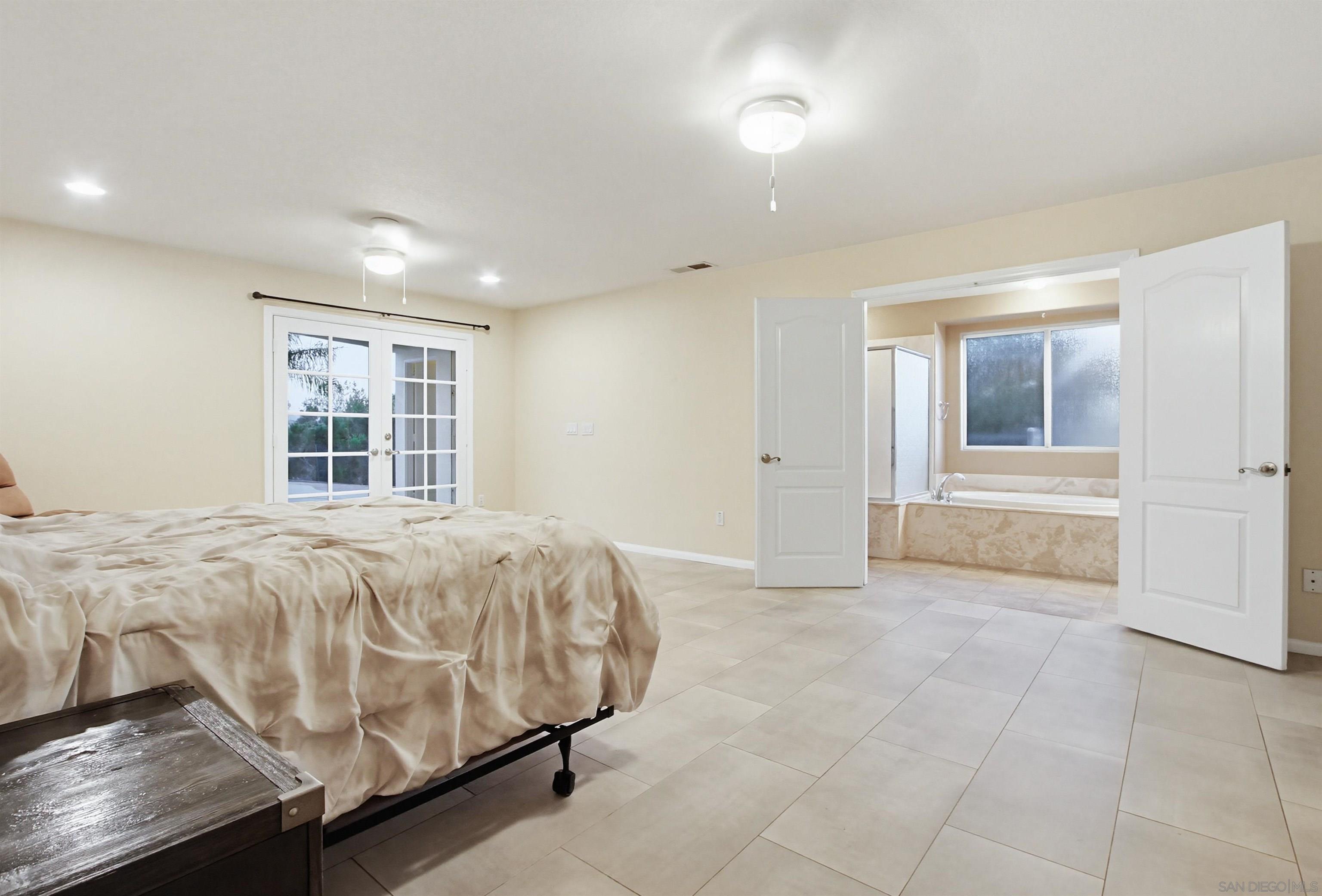 Detail Gallery Image 20 of 35 For 24427  Del Amo Rd, Ramona,  CA 92065 - 5 Beds | 3 Baths