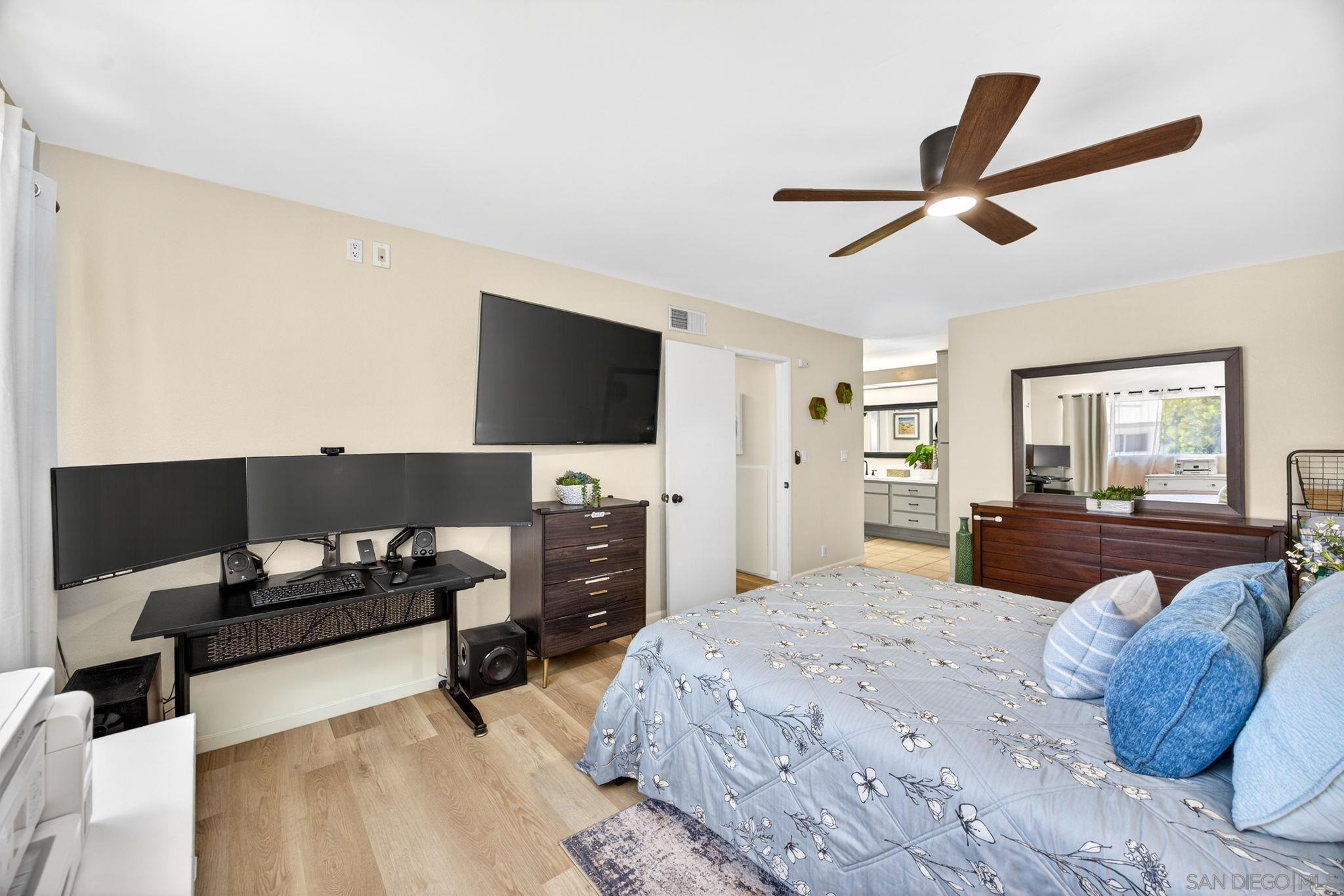 Detail Gallery Image 19 of 53 For 9757  Caminito Cuadro, San Diego,  CA 92129 - 2 Beds | 1/1 Baths