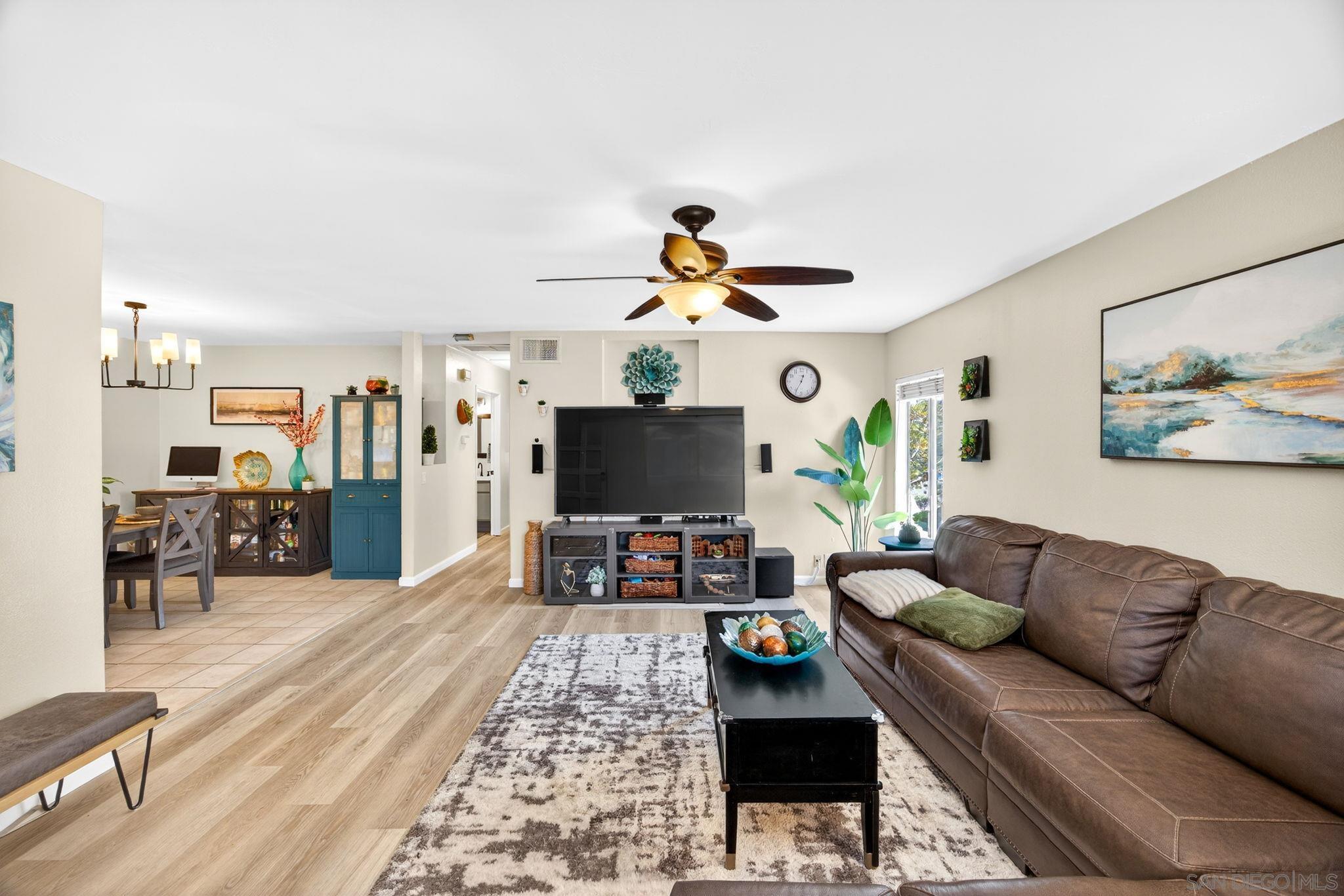 Detail Gallery Image 3 of 53 For 9757  Caminito Cuadro, San Diego,  CA 92129 - 2 Beds | 1/1 Baths